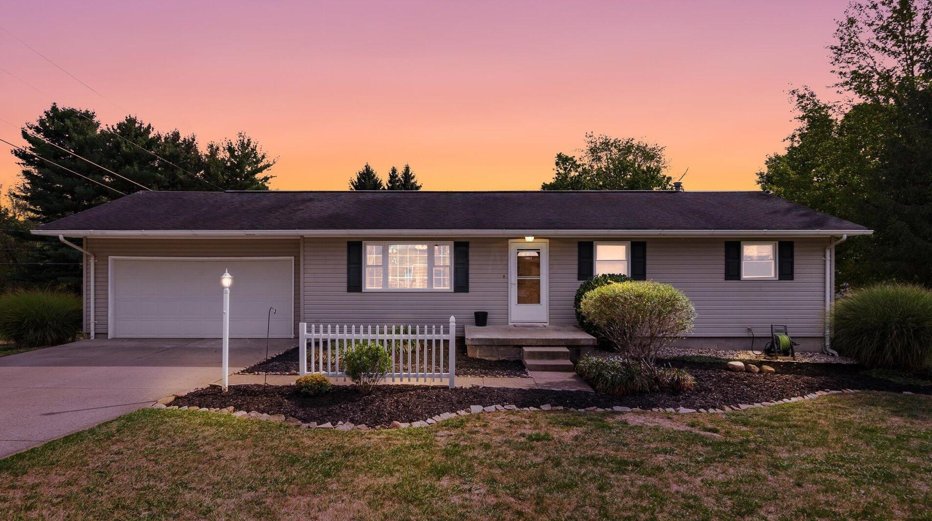340 Walker Dr, Zanesville, OH 43701
