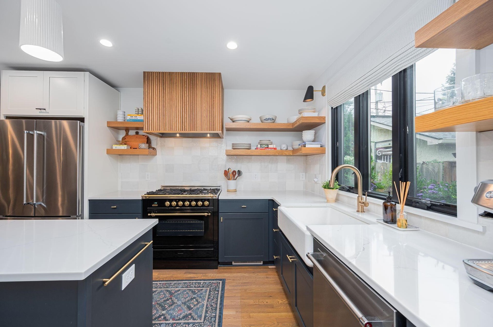 221 Roosevelt Ave, Columbus OH 43209-1160 exterior