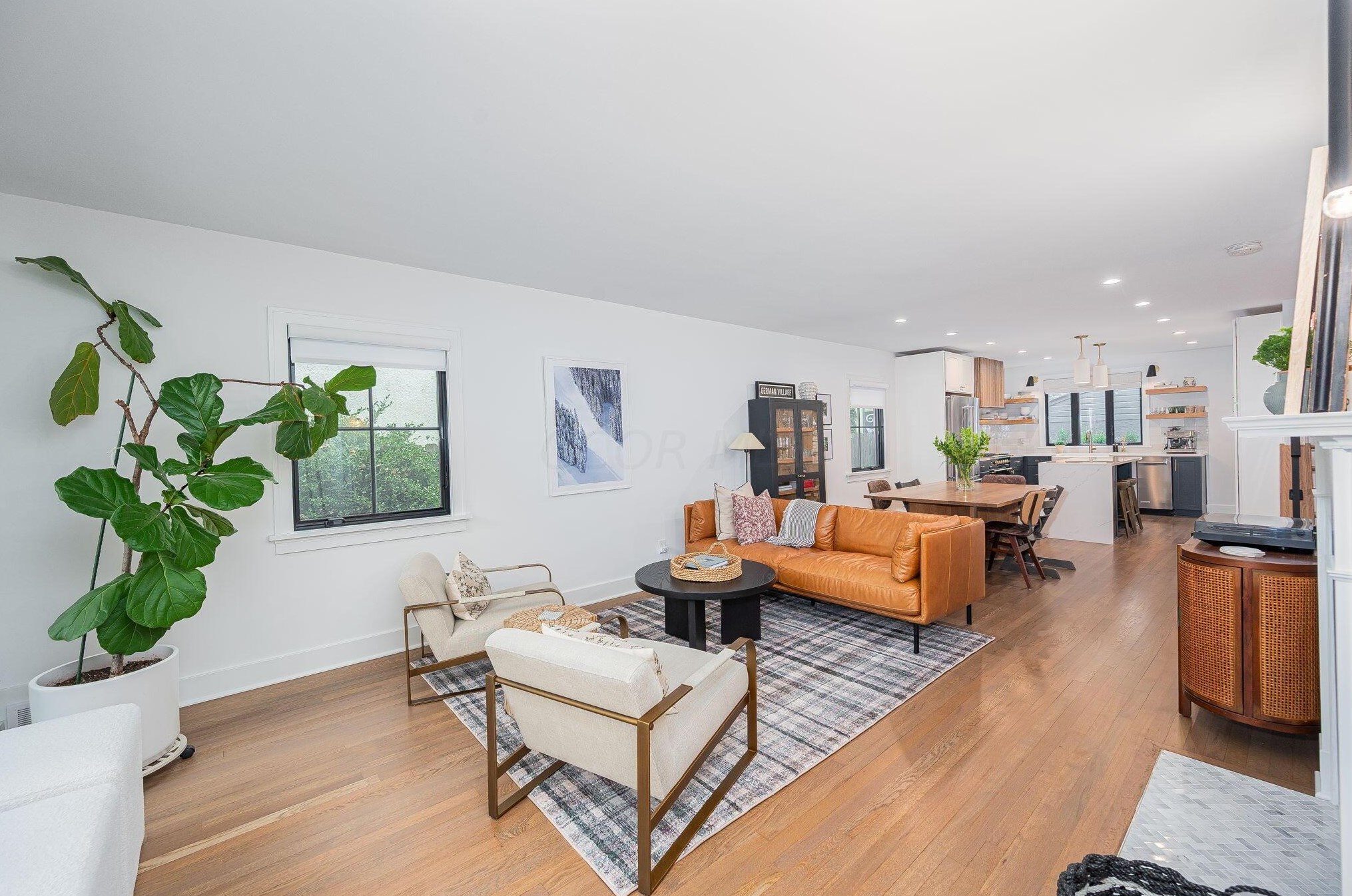 221 Roosevelt Ave, Columbus OH 43209-1160 exterior