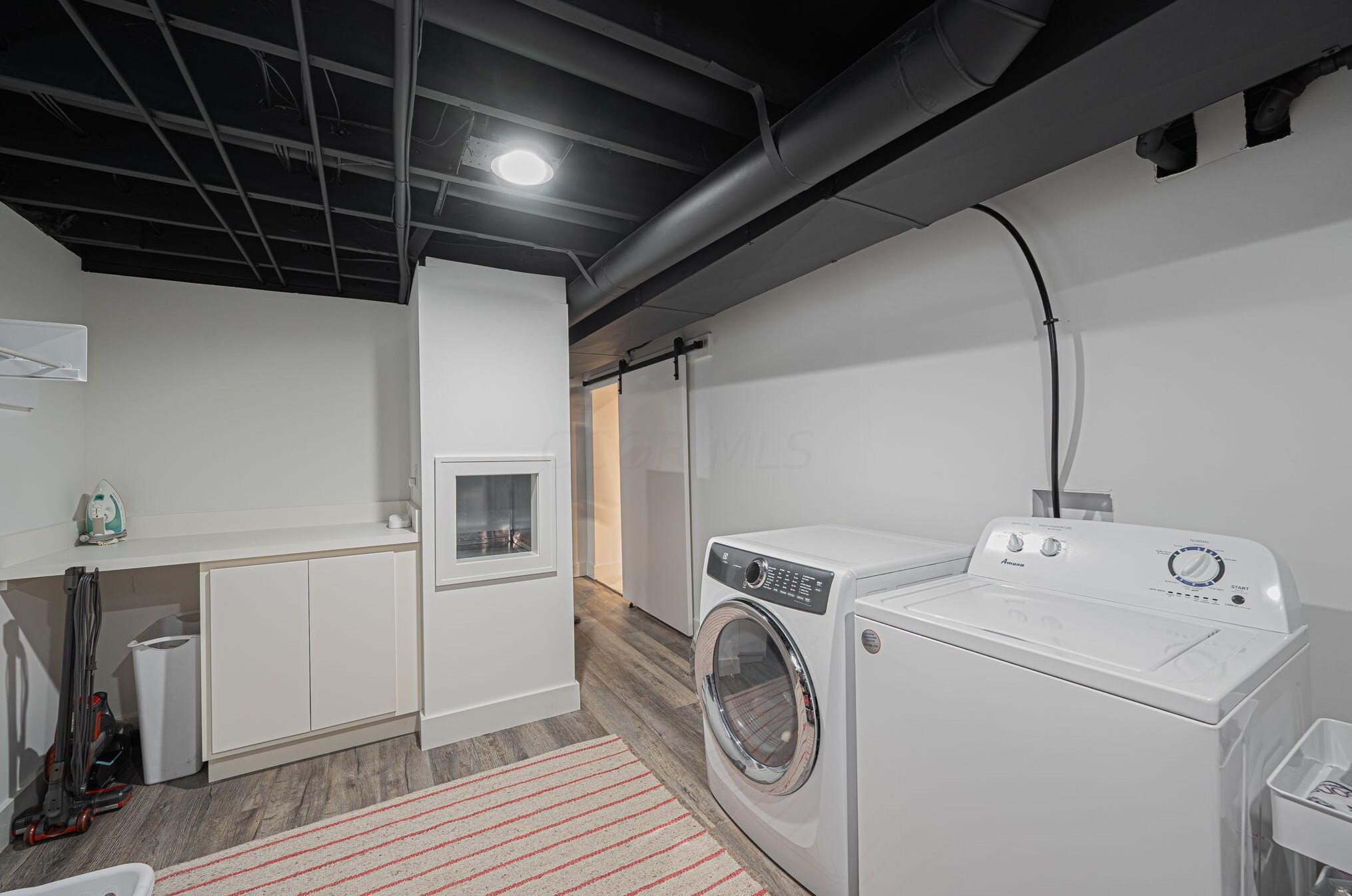 221 Roosevelt Ave, Columbus OH 43209-1160 exterior