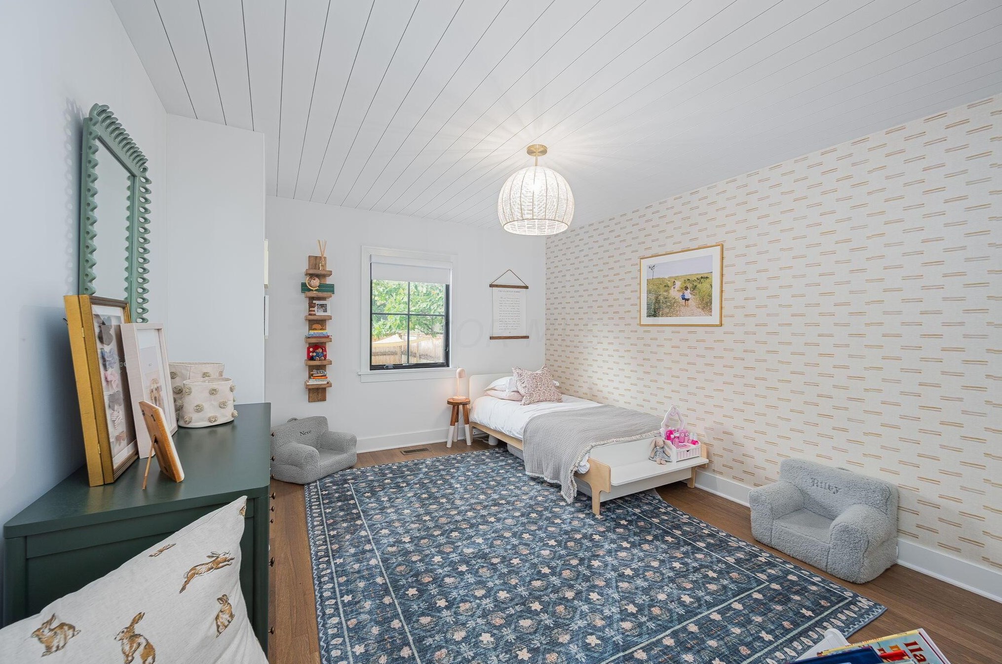 221 Roosevelt Ave, Columbus OH 43209-1160 exterior