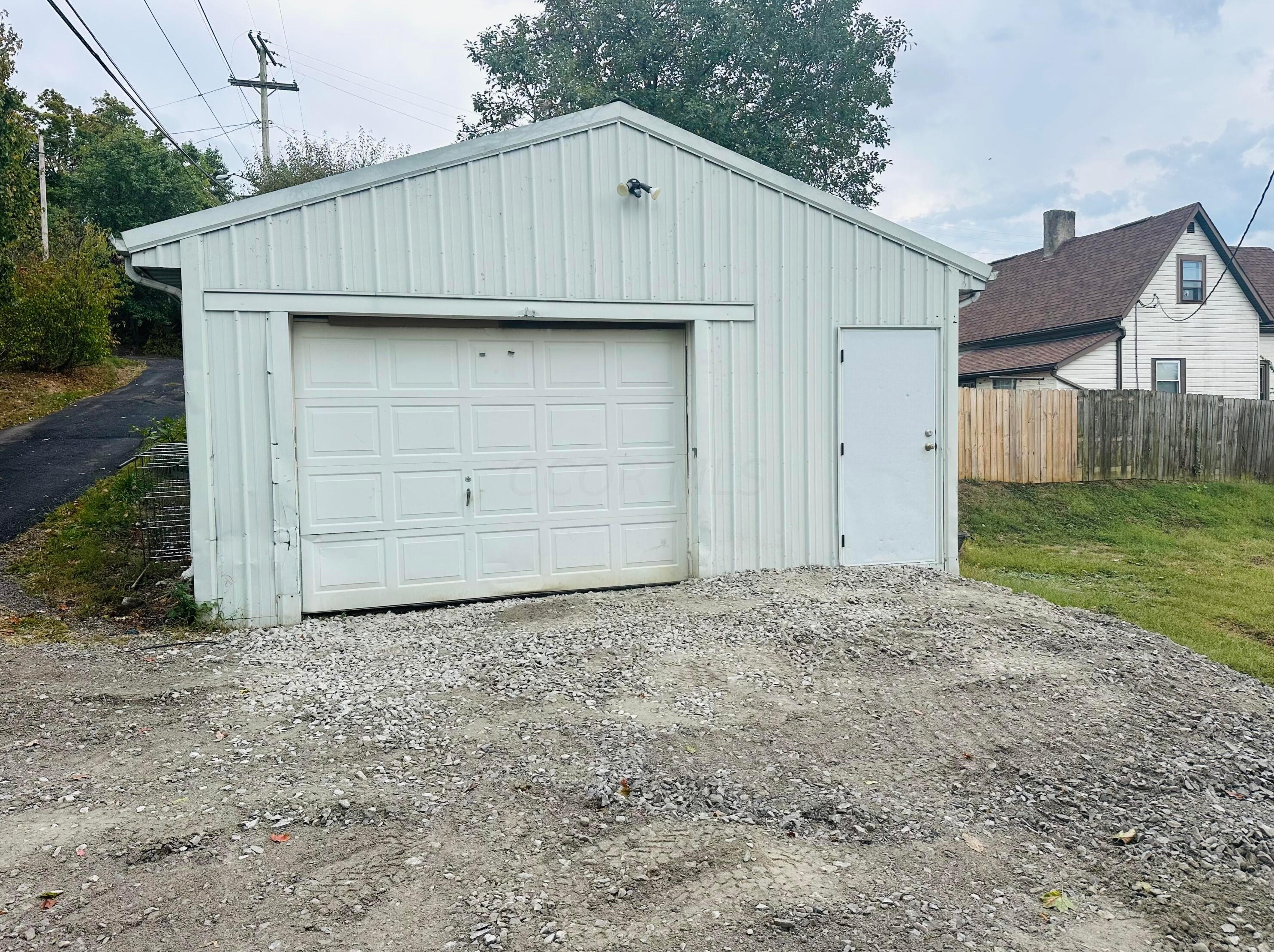 408 N Pleasant St, New Lexington, OH 43764