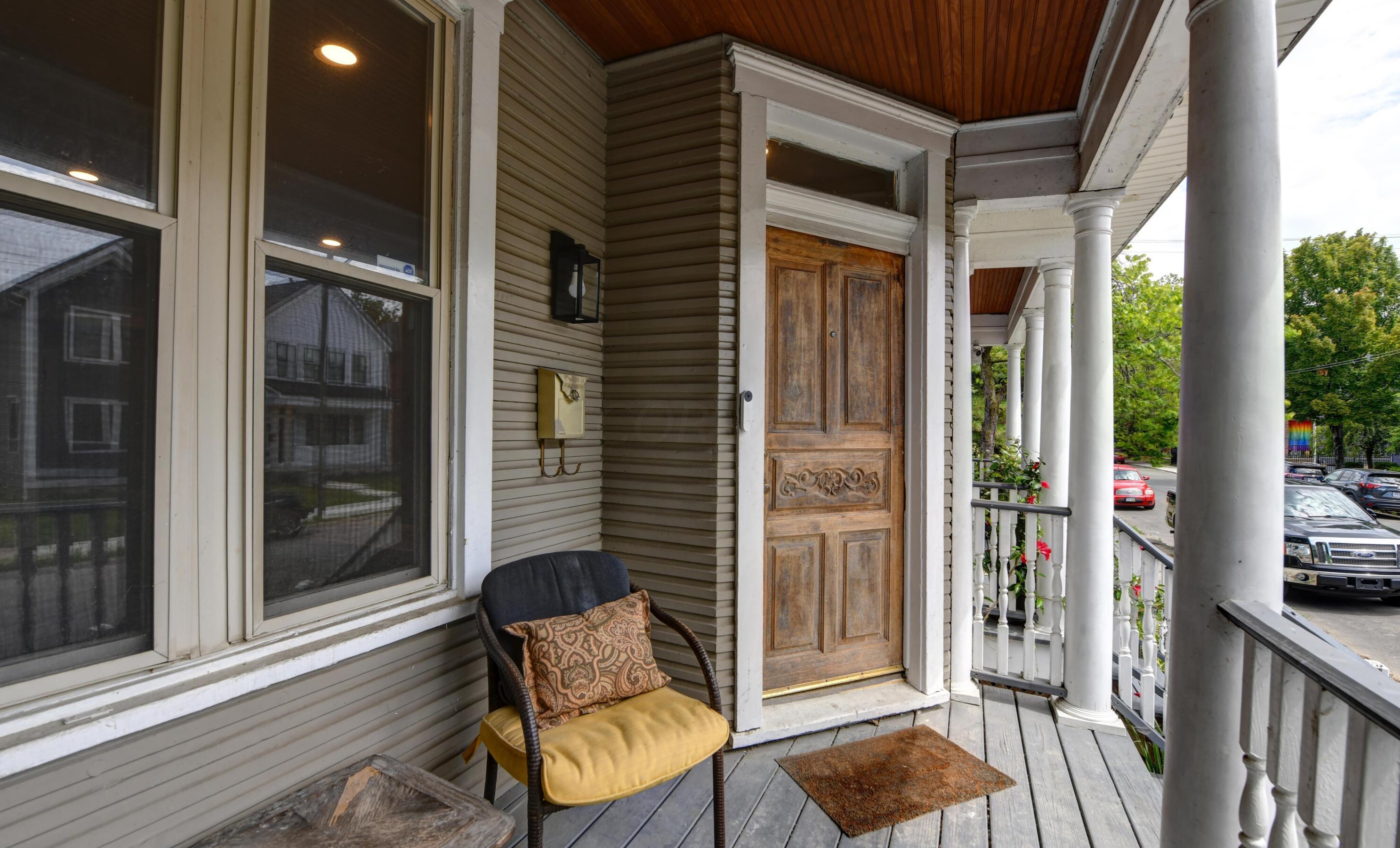 1050 Oak St, Columbus OH  43205-1255 exterior