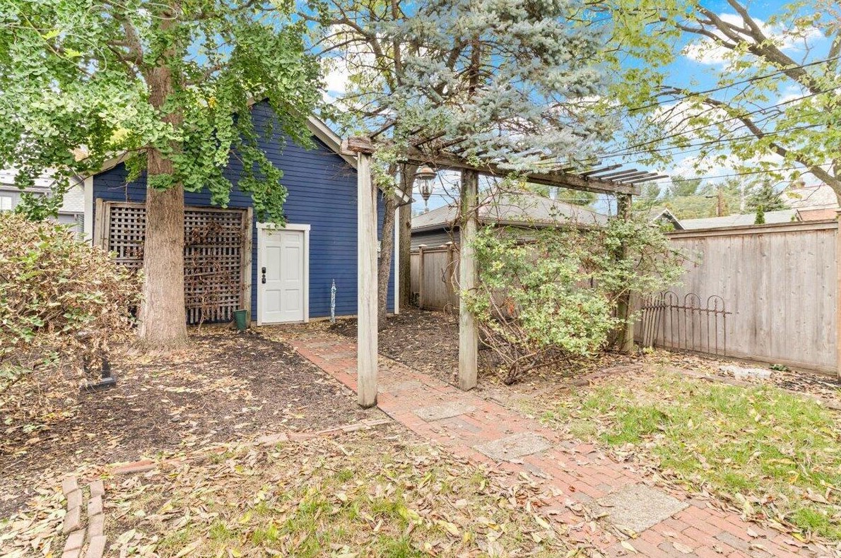 180 Thurman Ave, Columbus OH 43206-3525 exterior