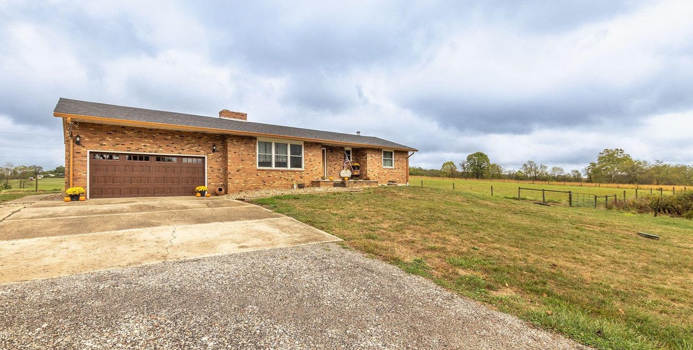 4862 State Route 37, New Lexington, OH 43764