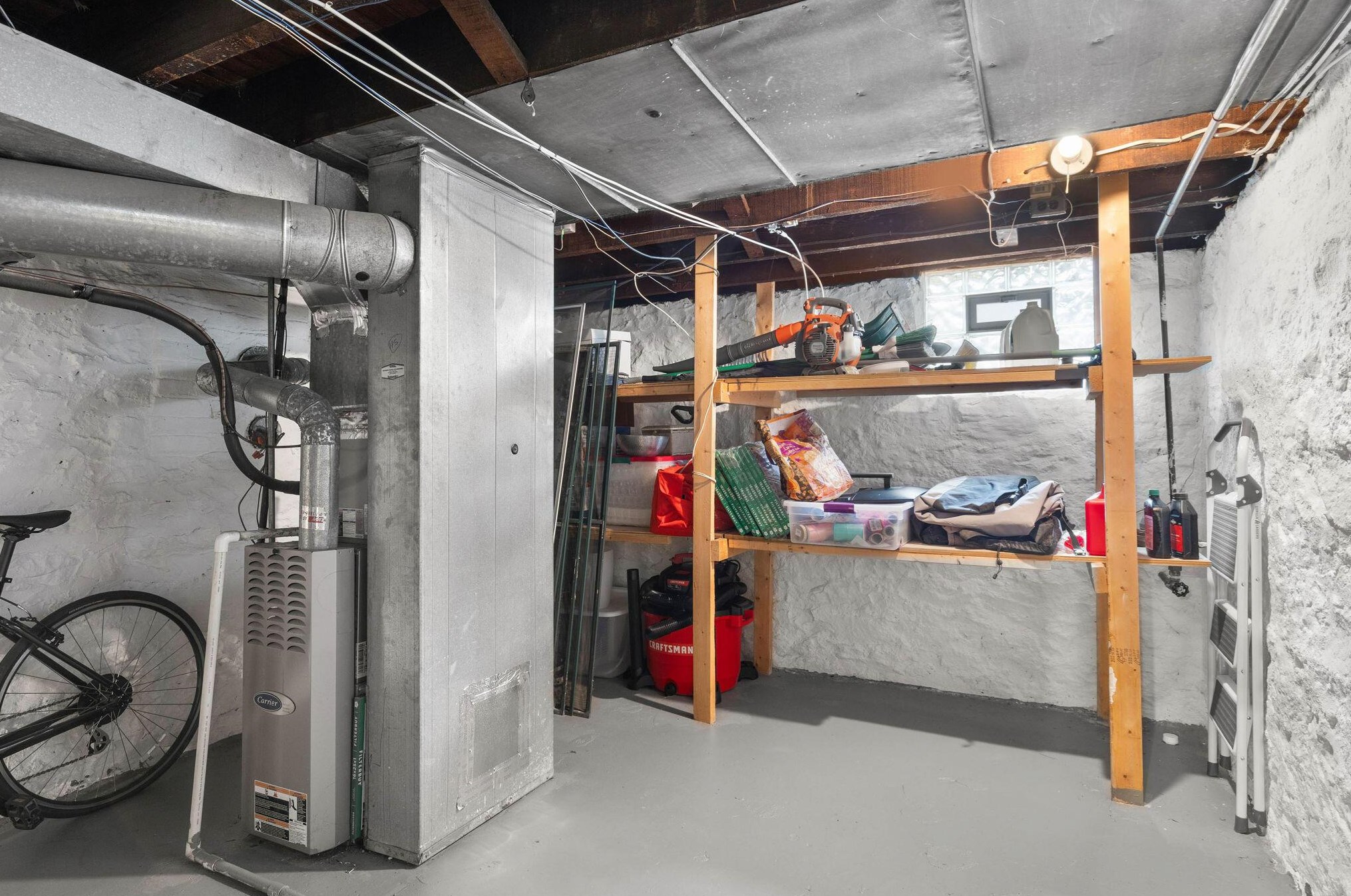 559 6 St, Columbus OH 43207-2409 exterior