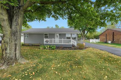 1055 E Choctaw Drive, London, OH 43140 - Photo 1