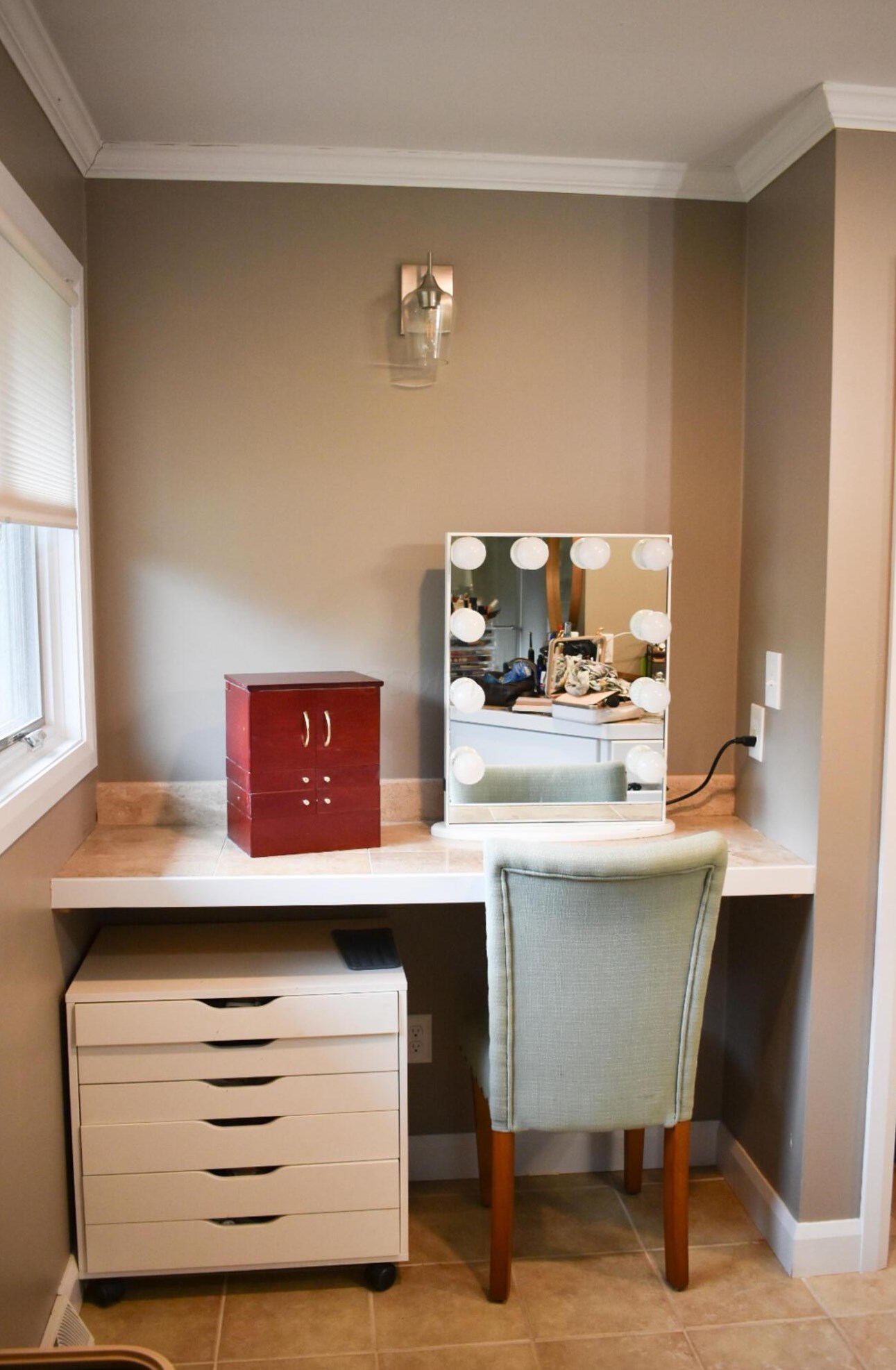 1411 Zollinger Rd, Columbus OH 43221-2944 exterior