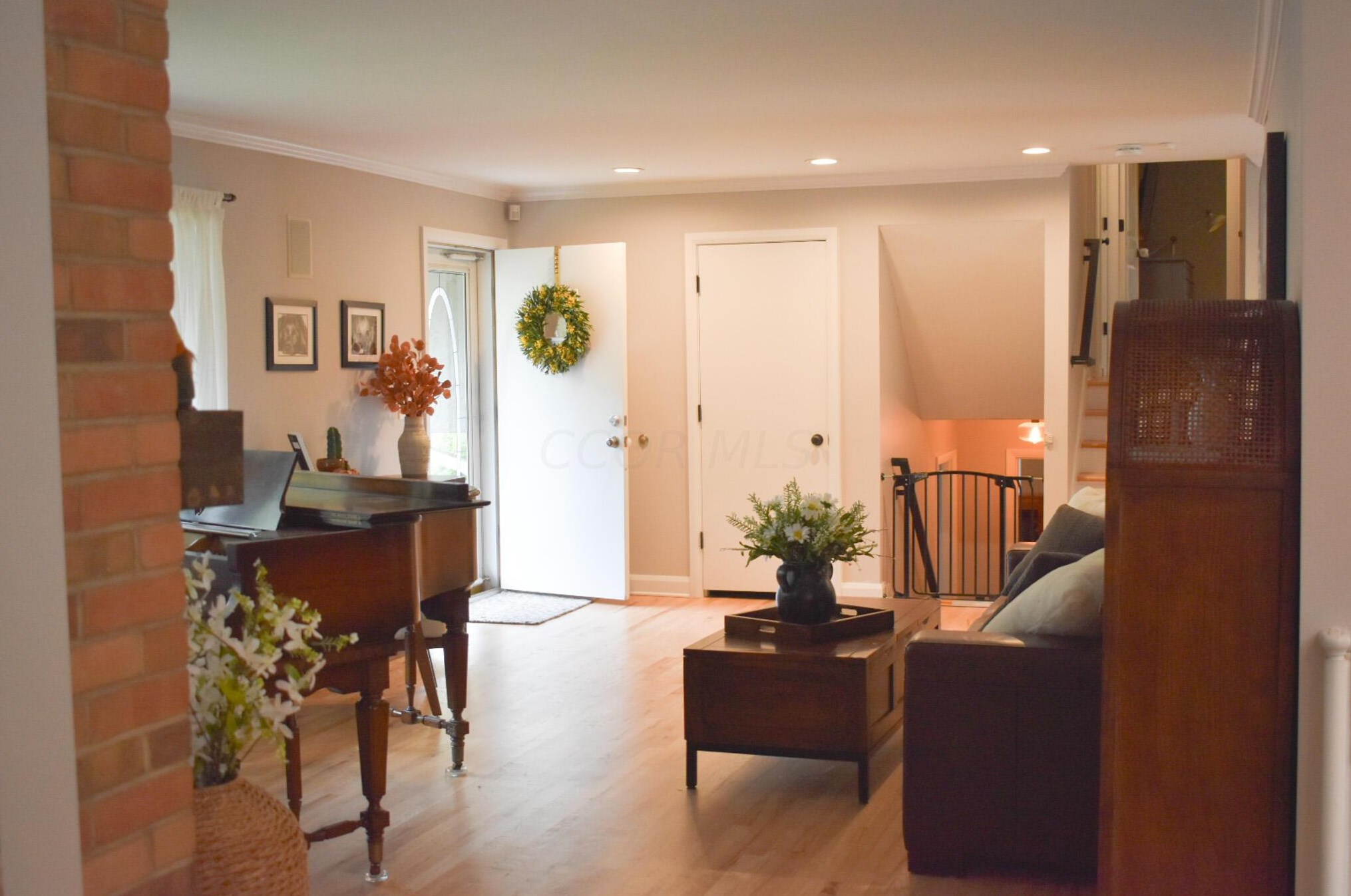 1411 Zollinger Rd, Columbus OH 43221-2944 exterior