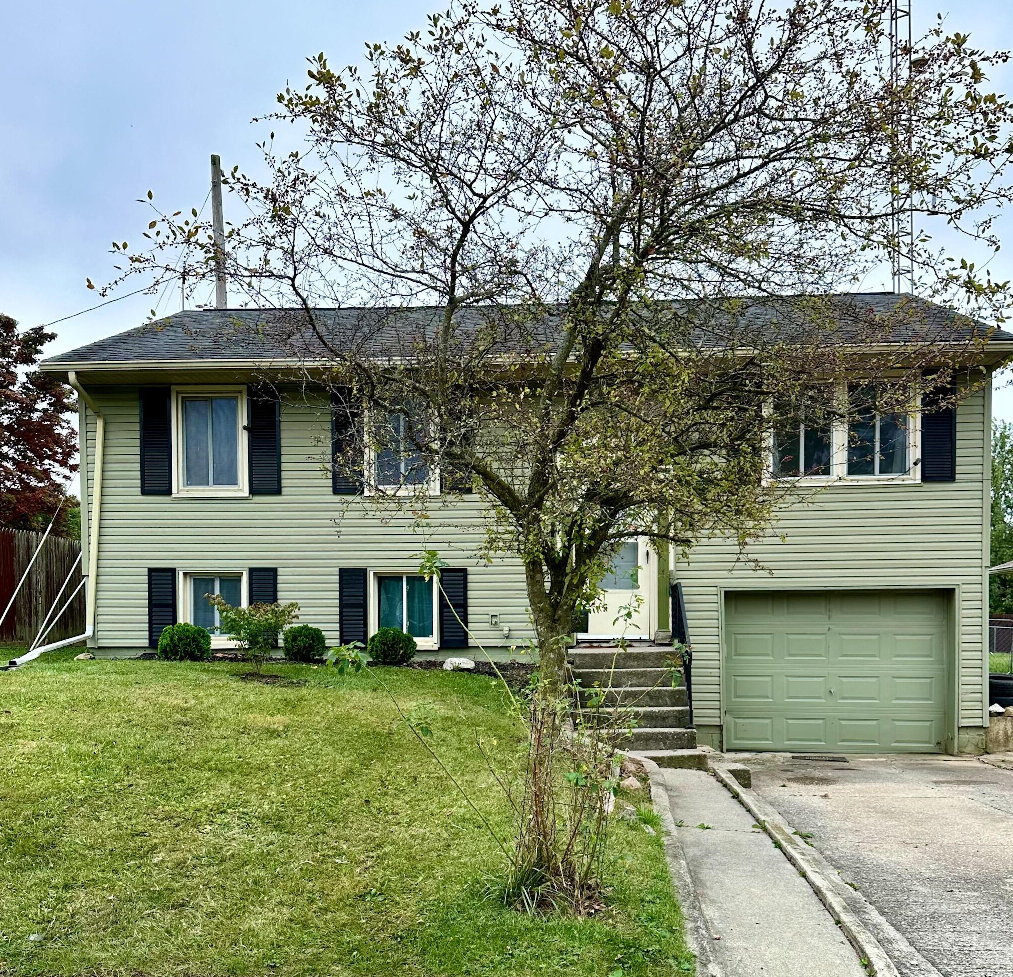 1427 Cullen Ave, Bucyrus, OH 44820