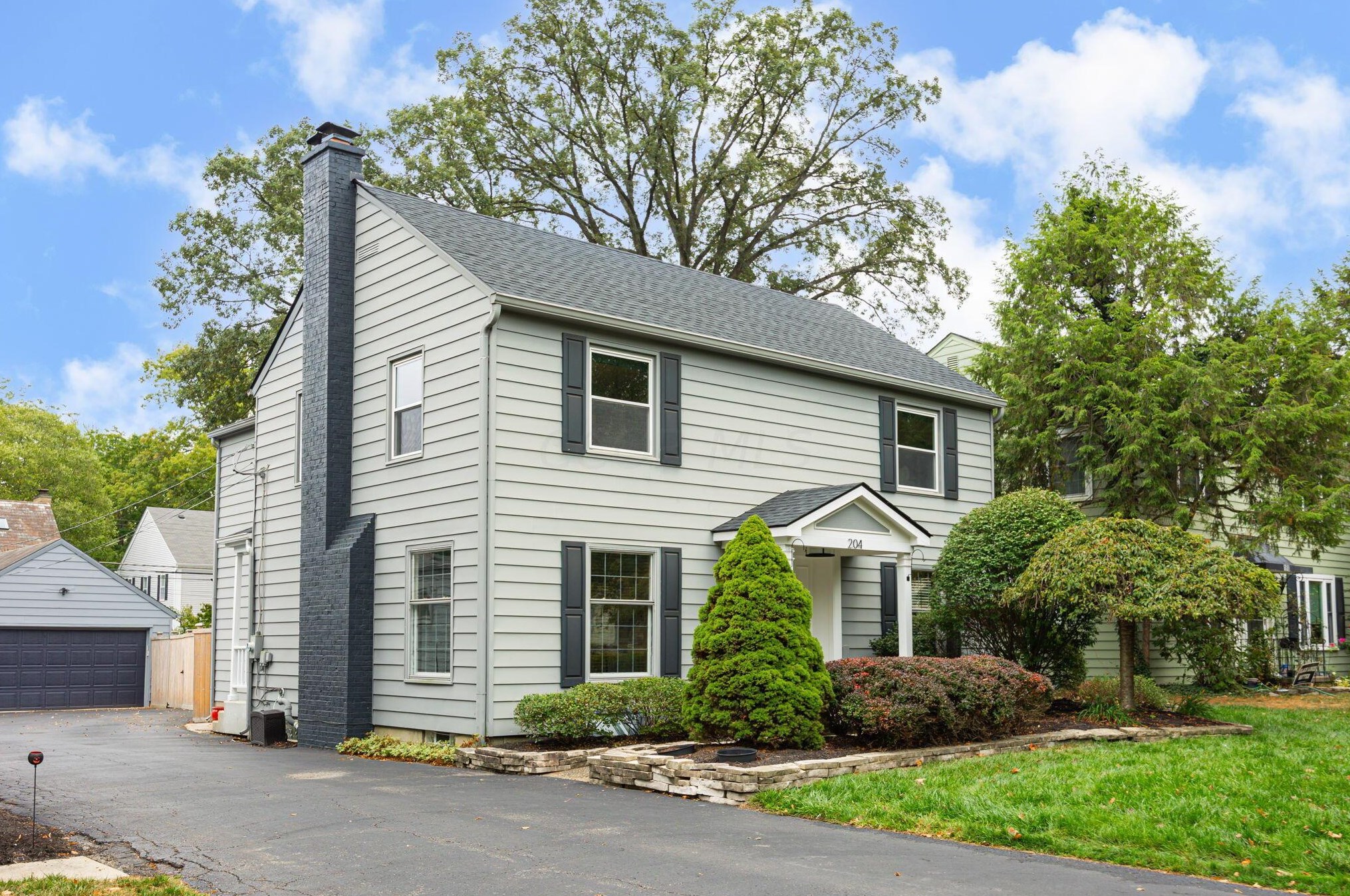 204 Remington Rd, Columbus, OH 43209-1443