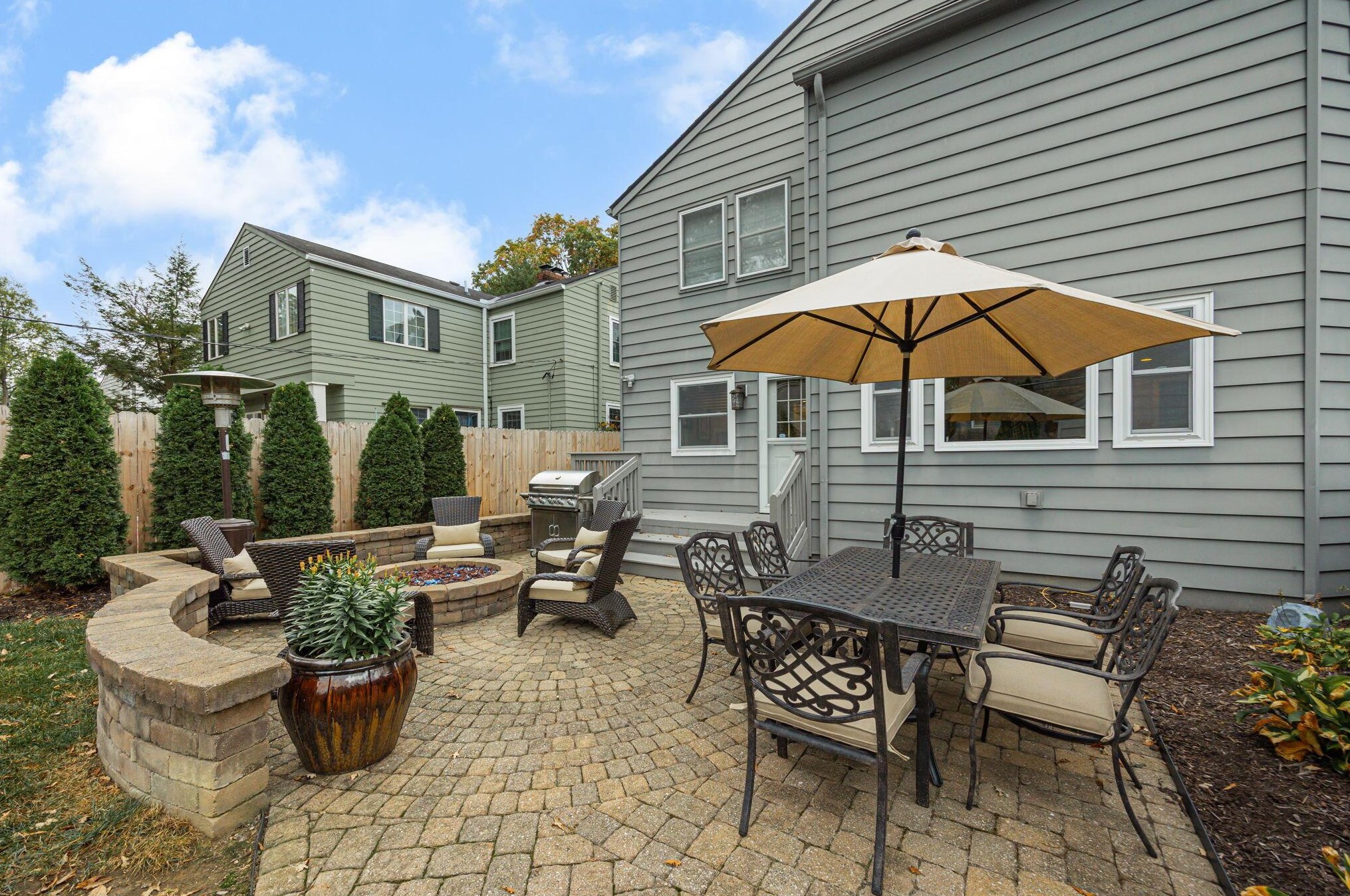 204 Remington Rd, Columbus OH 43209-2461 exterior