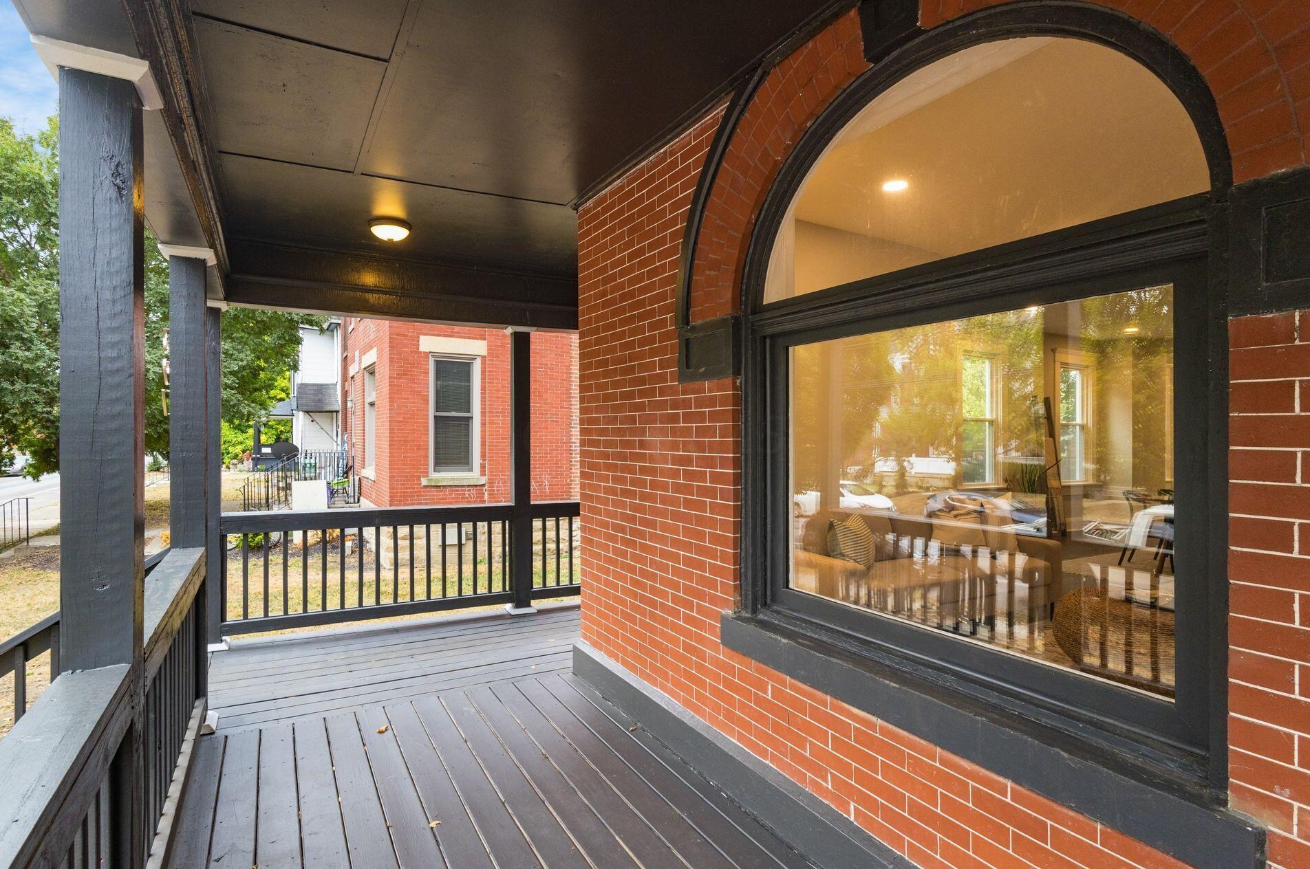 697 Champion Ave, Columbus OH 43205-2753 exterior