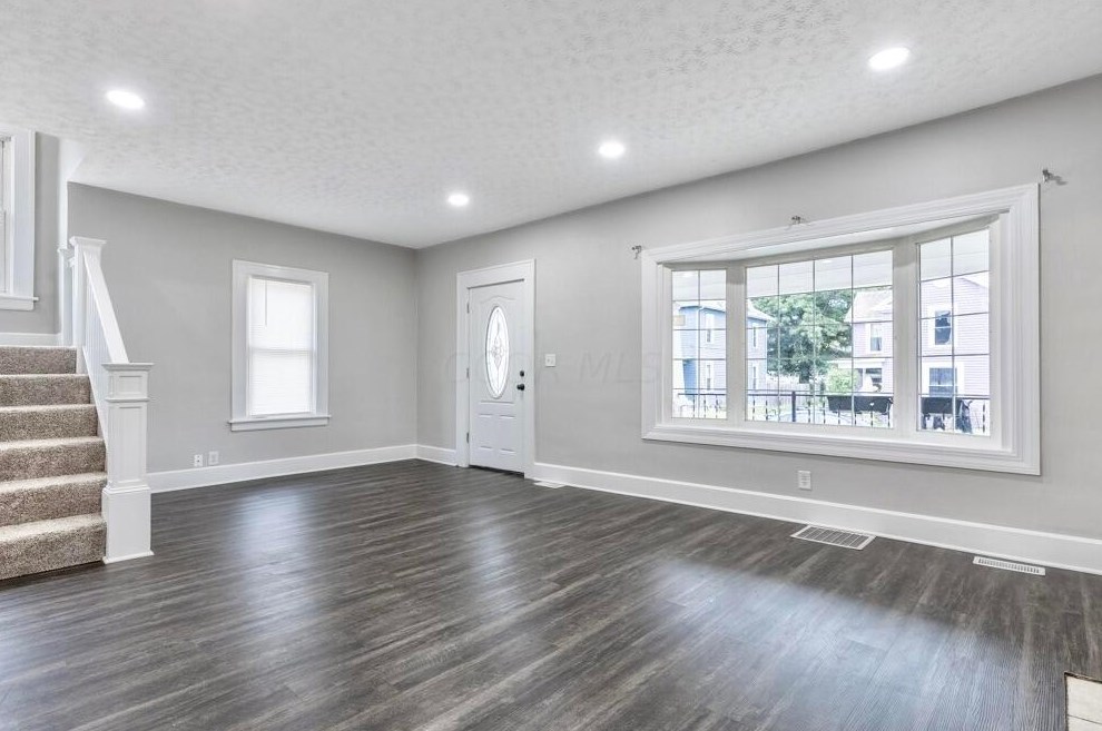 327 Reber Ave, Lancaster, OH 43130
