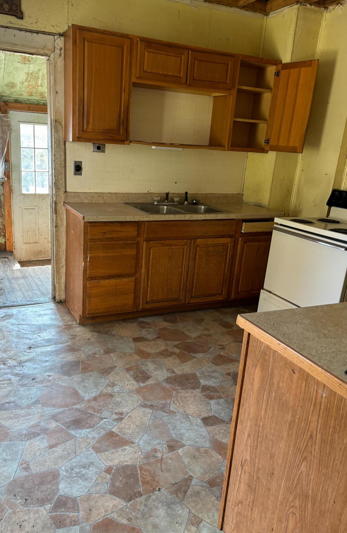351 Church St, Marion, OH 43302-4105