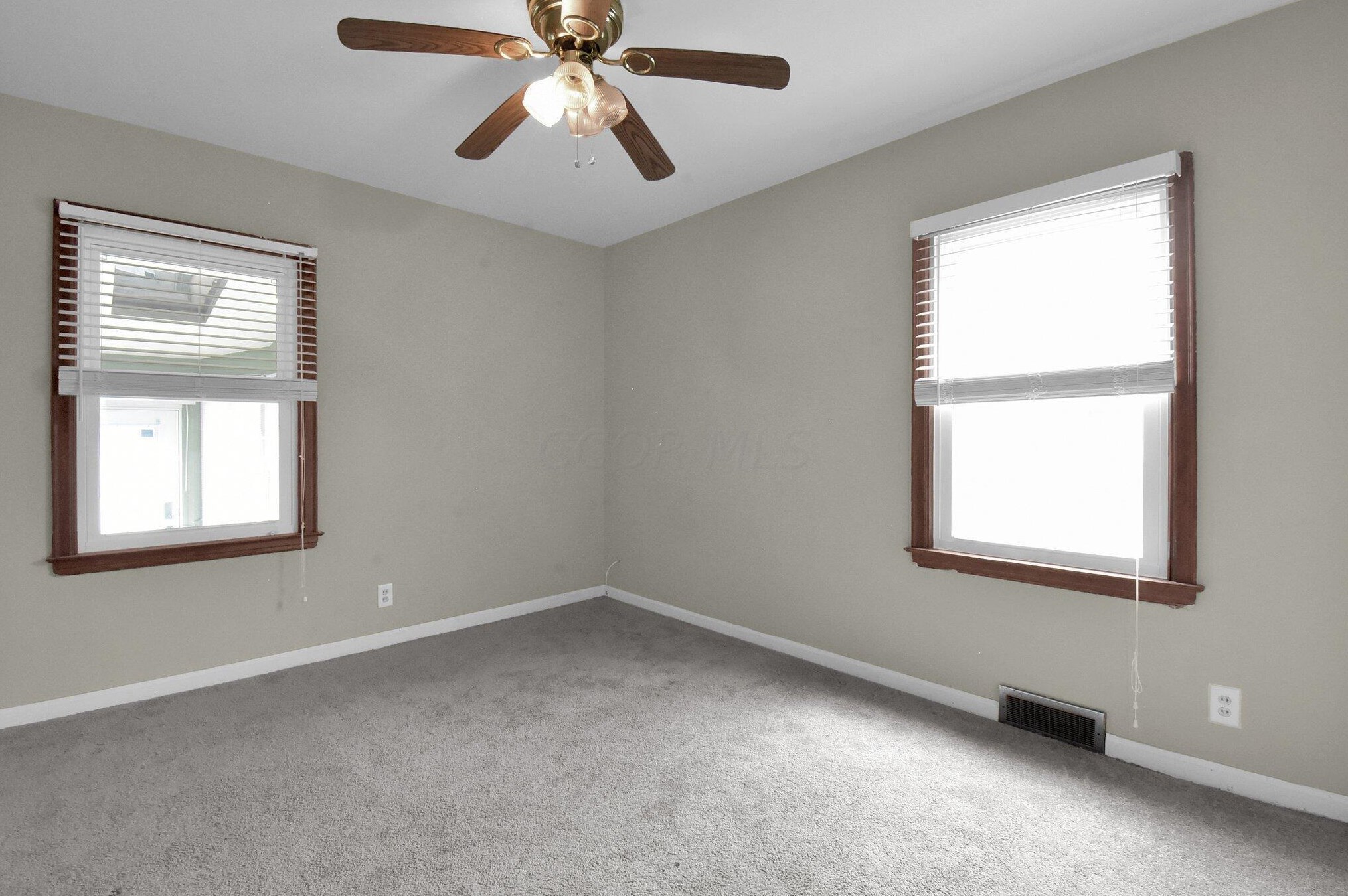 1454 Lockbourne Rd, Columbus OH 43206-3736 exterior