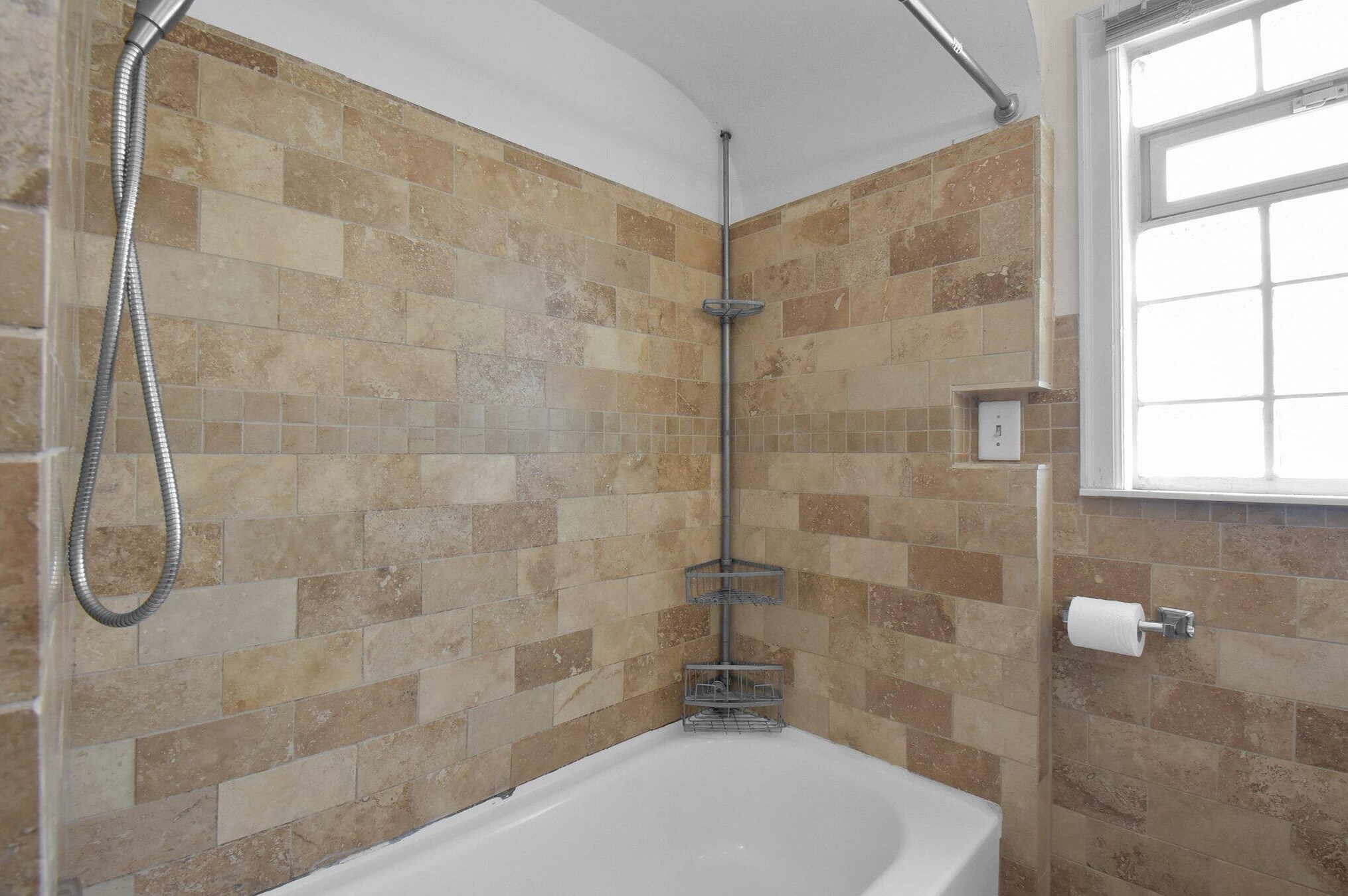 1454 Lockbourne Rd, Columbus OH 43206-3736 exterior