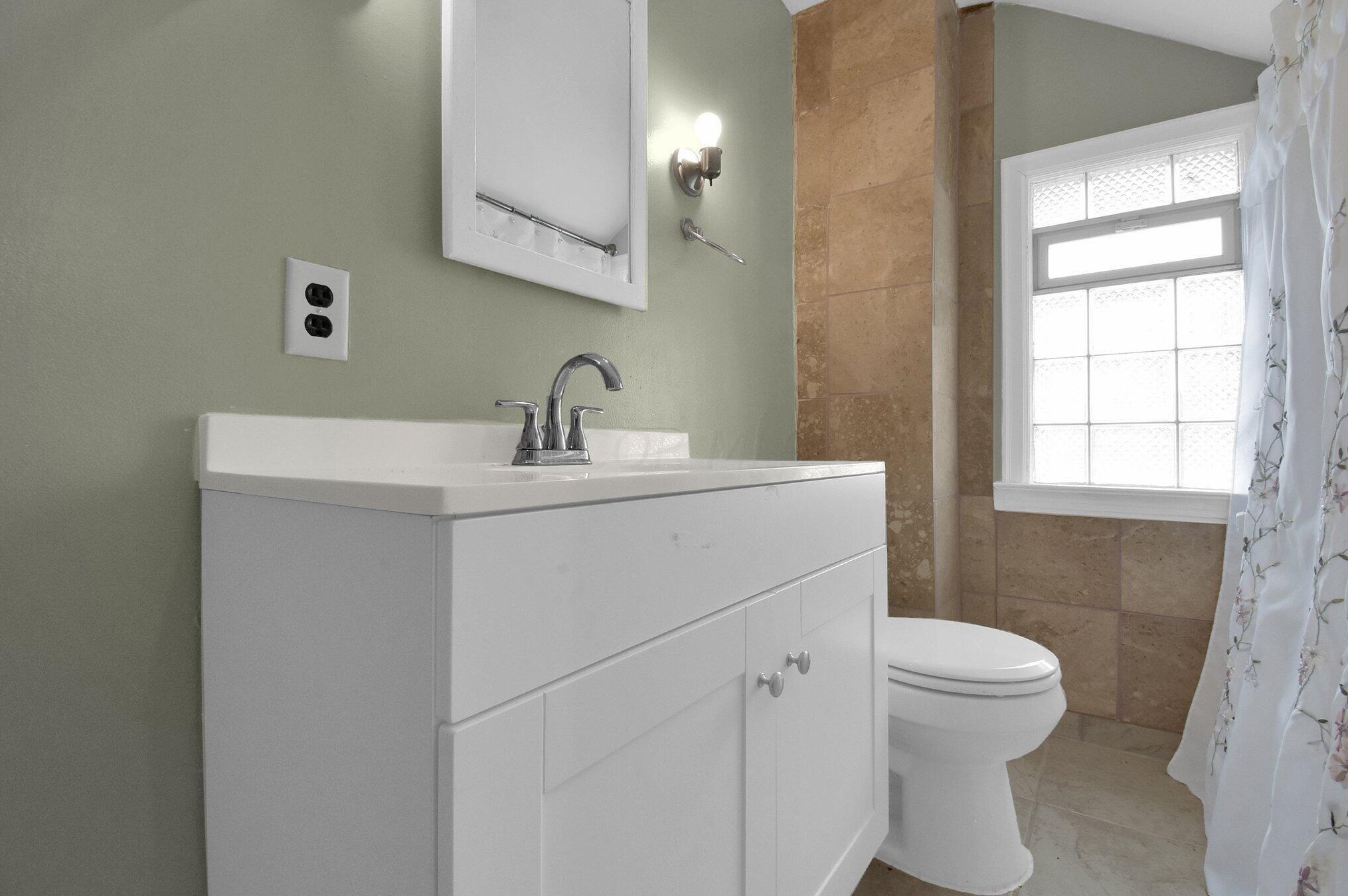 1454 Lockbourne Rd, Columbus OH 43206-3736 exterior