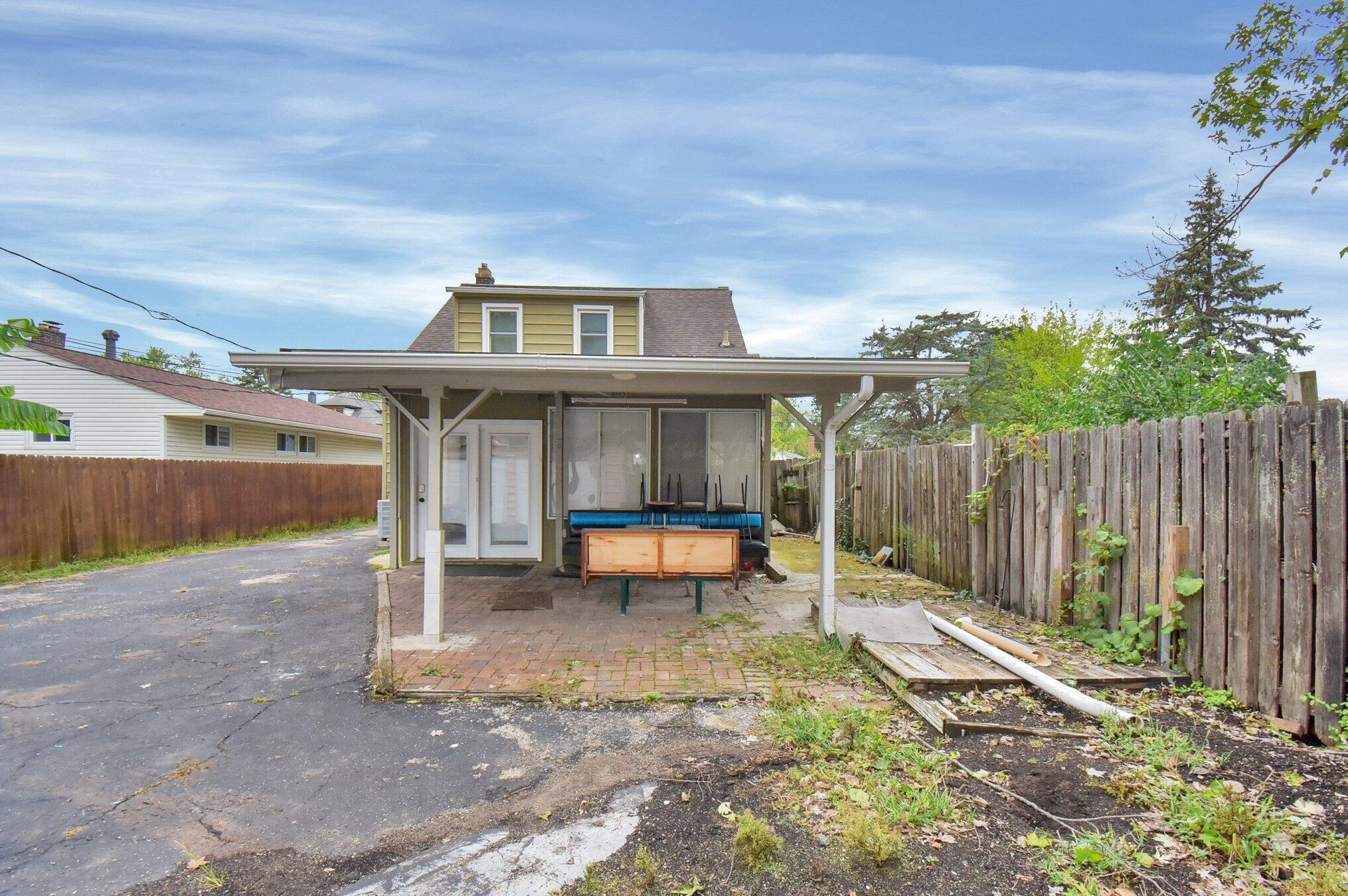 1454 Lockbourne Rd, Columbus OH 43206-3736 exterior