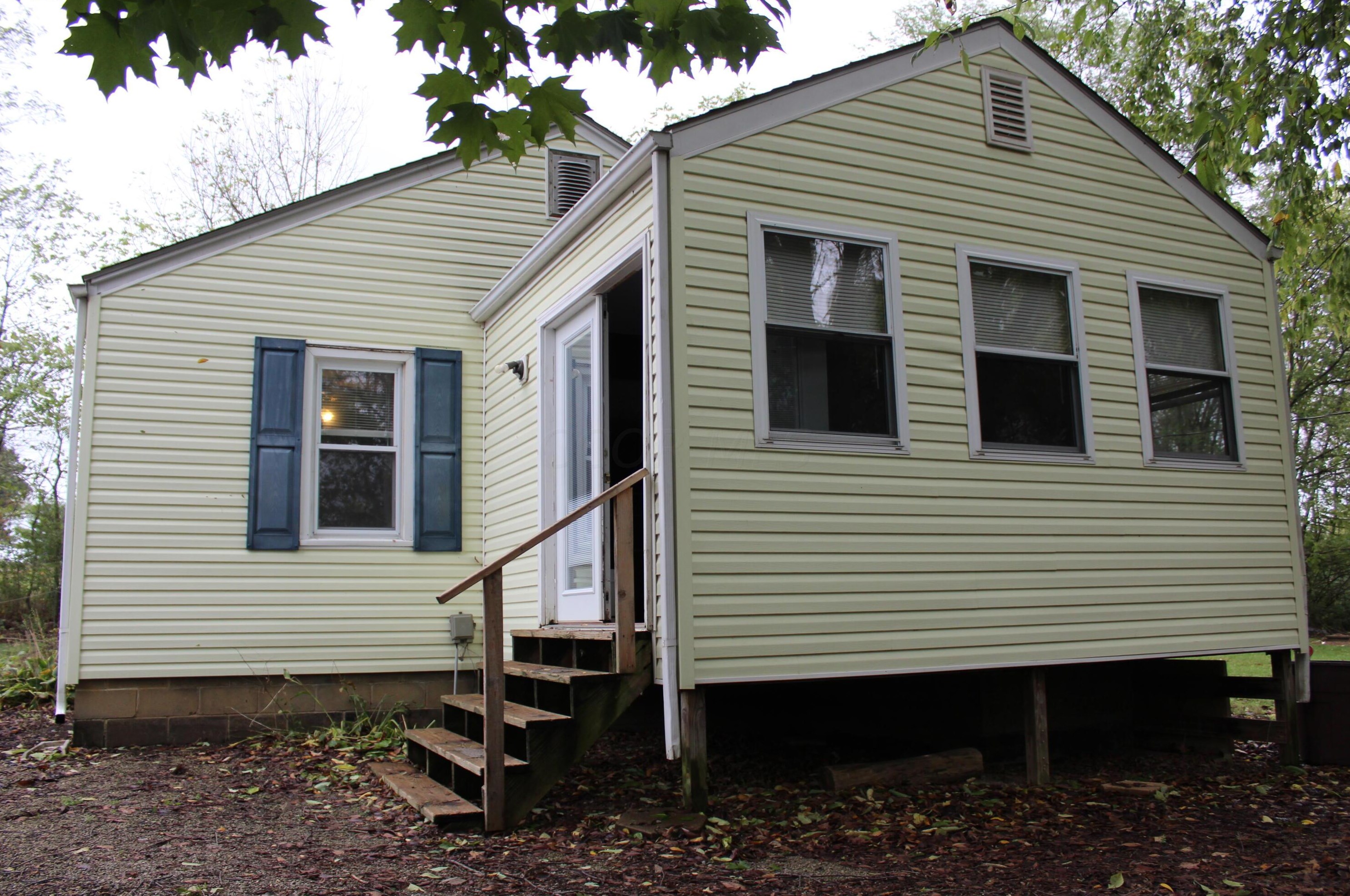 6757 Zane Trail Rd, Circleville, OH 43113-9761