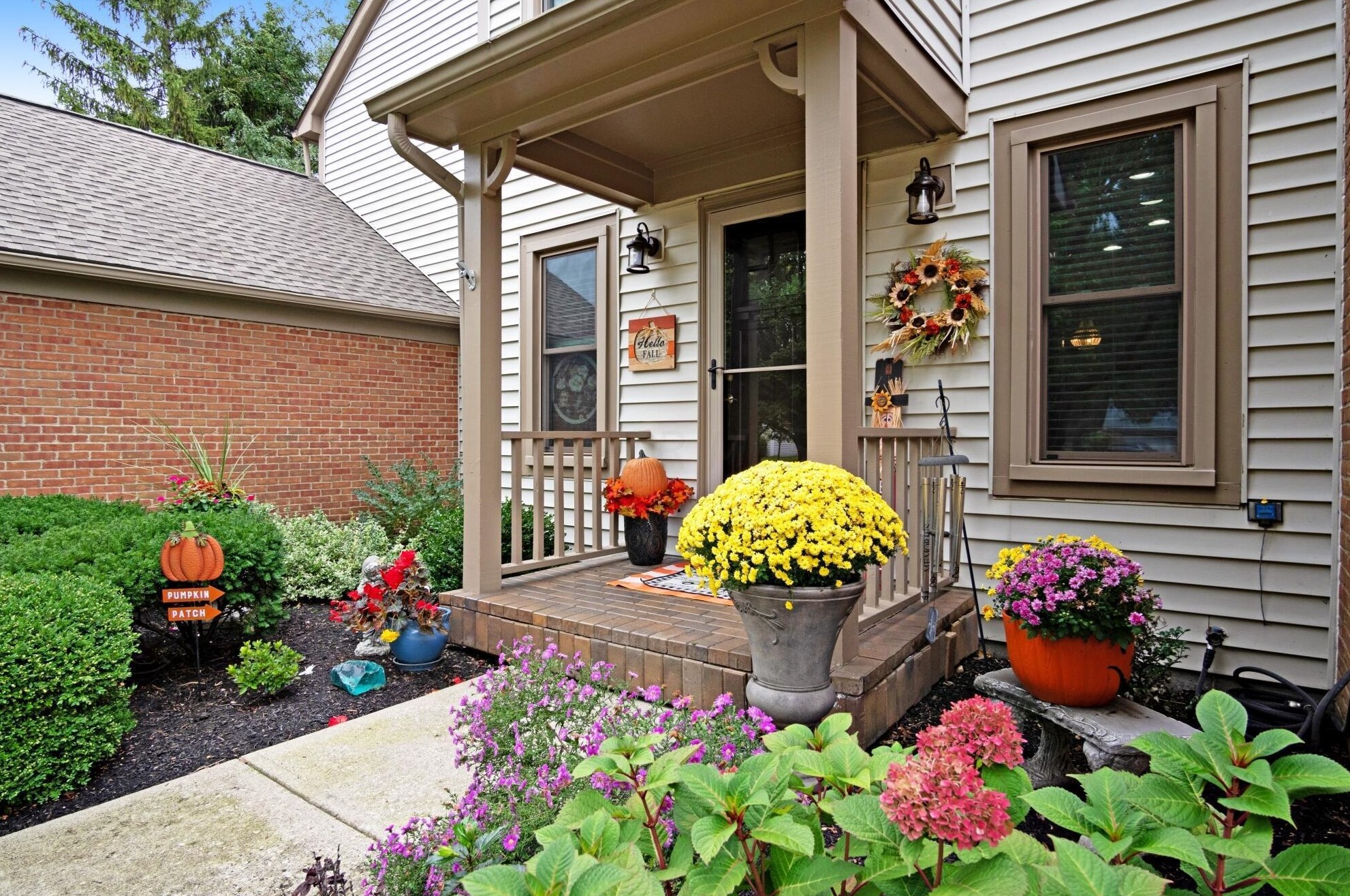 5313 Shannon Park Dr, Dublin, OH 43017