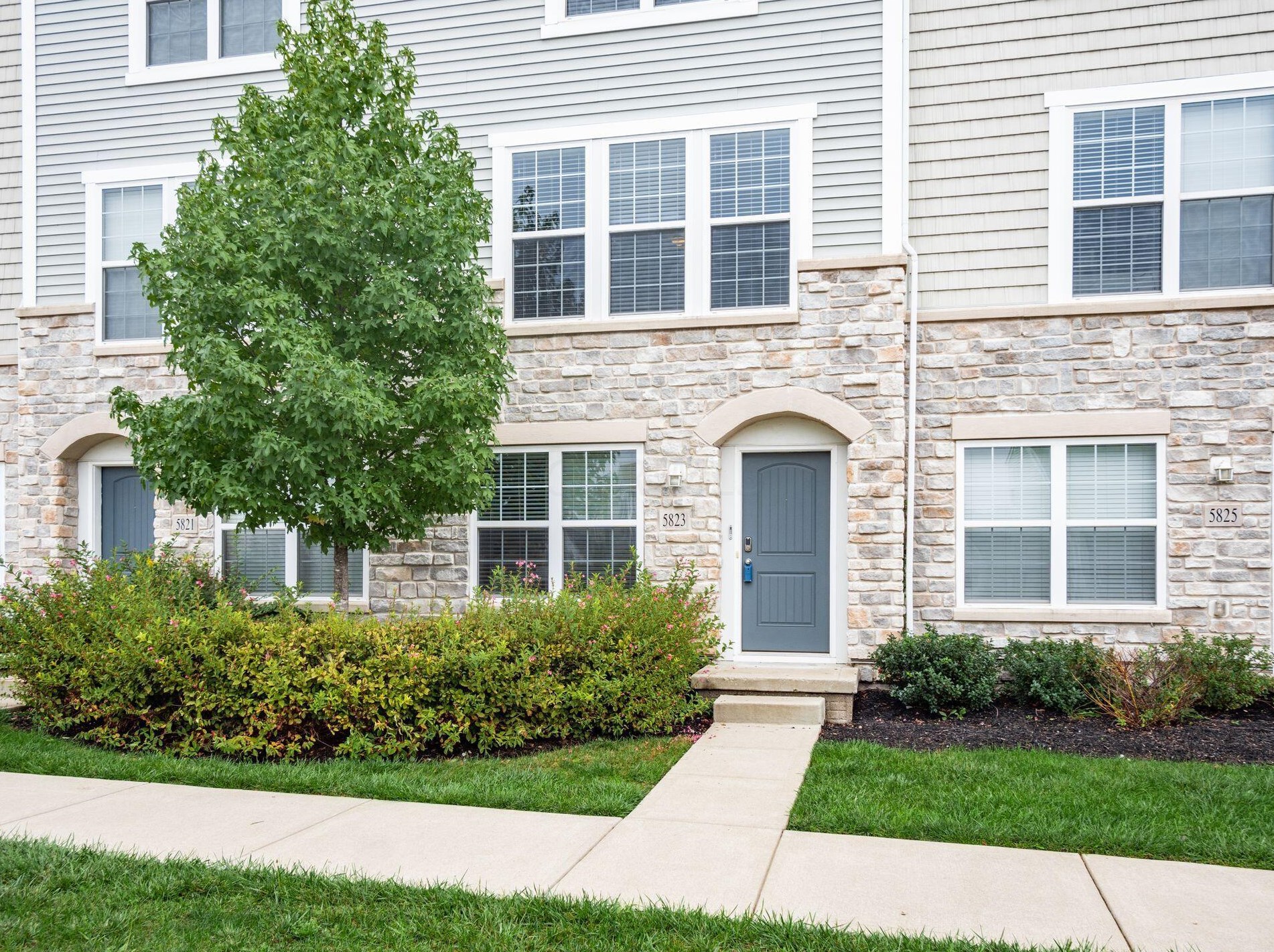 5823 Passage Creek Dr, Dublin, OH 43016
