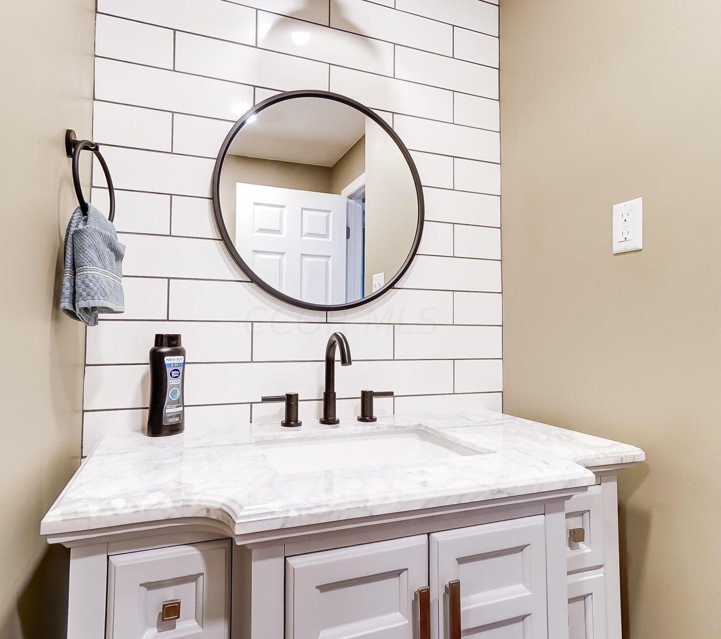 10631 Morse Rd, Pataskala OH 43062-8692 exterior