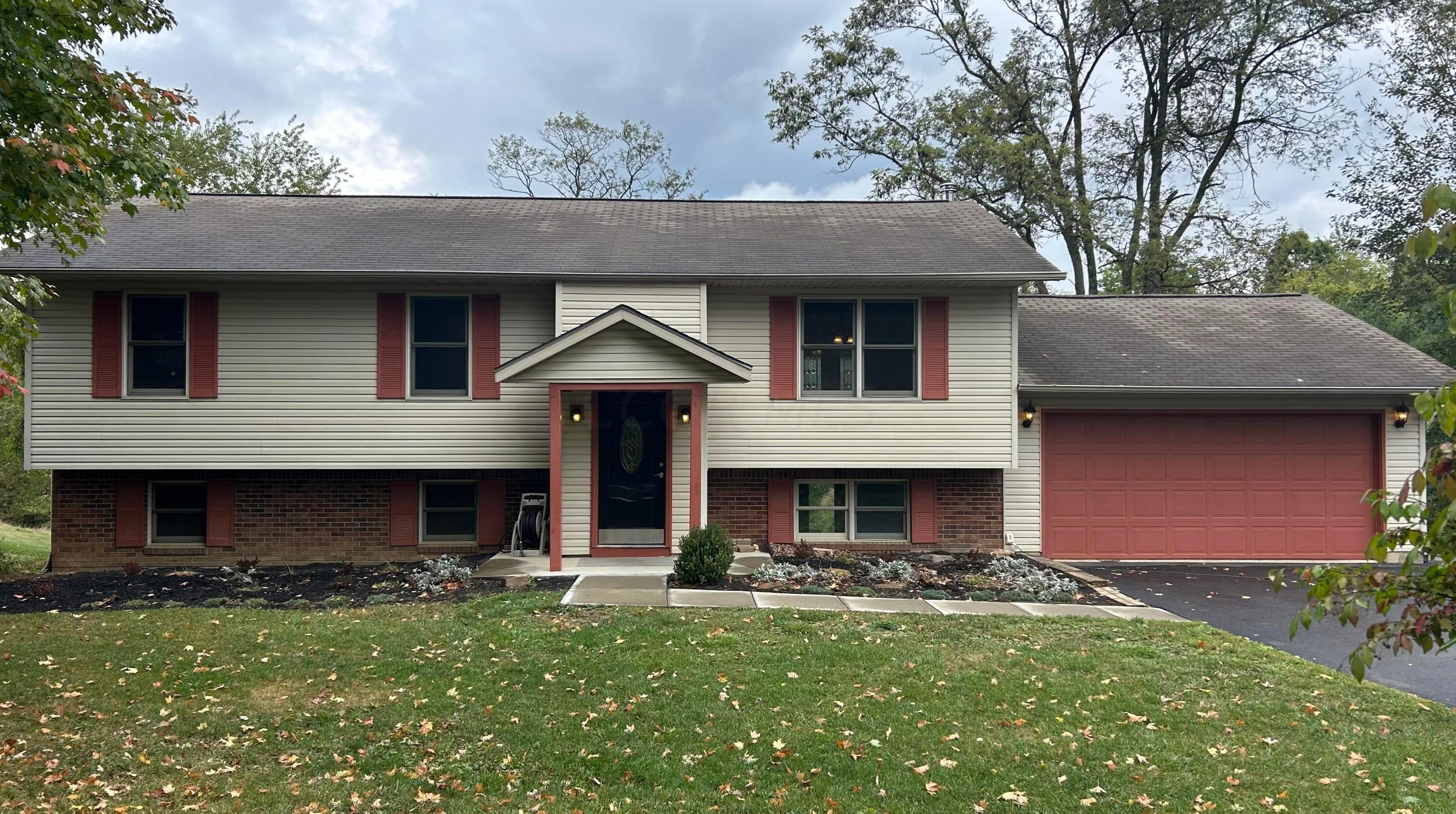 22562 Buena Vista Rd, Rockbridge, OH 43149
