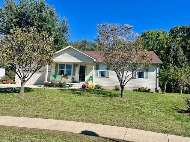 2467 Beverly Hills Dr, Lancaster, OH 43130