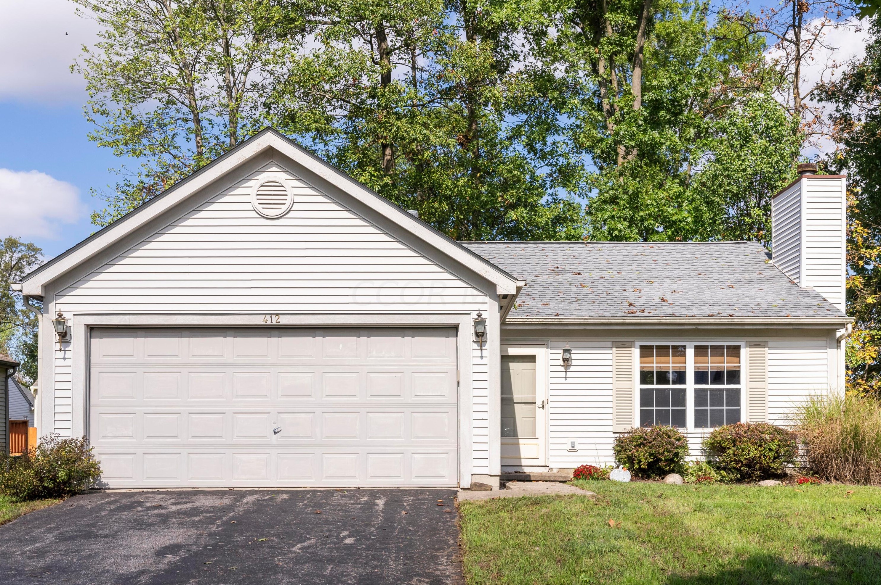 412 Maplegrove Dr, Marysville, OH 43040