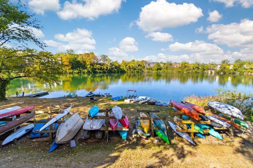 1283 Lake Shore Dr, Columbus OH  43204-4924 exterior