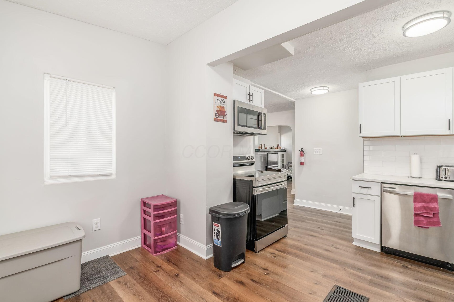 1586 Briarwood Ave, Columbus OH 43211-1502 exterior