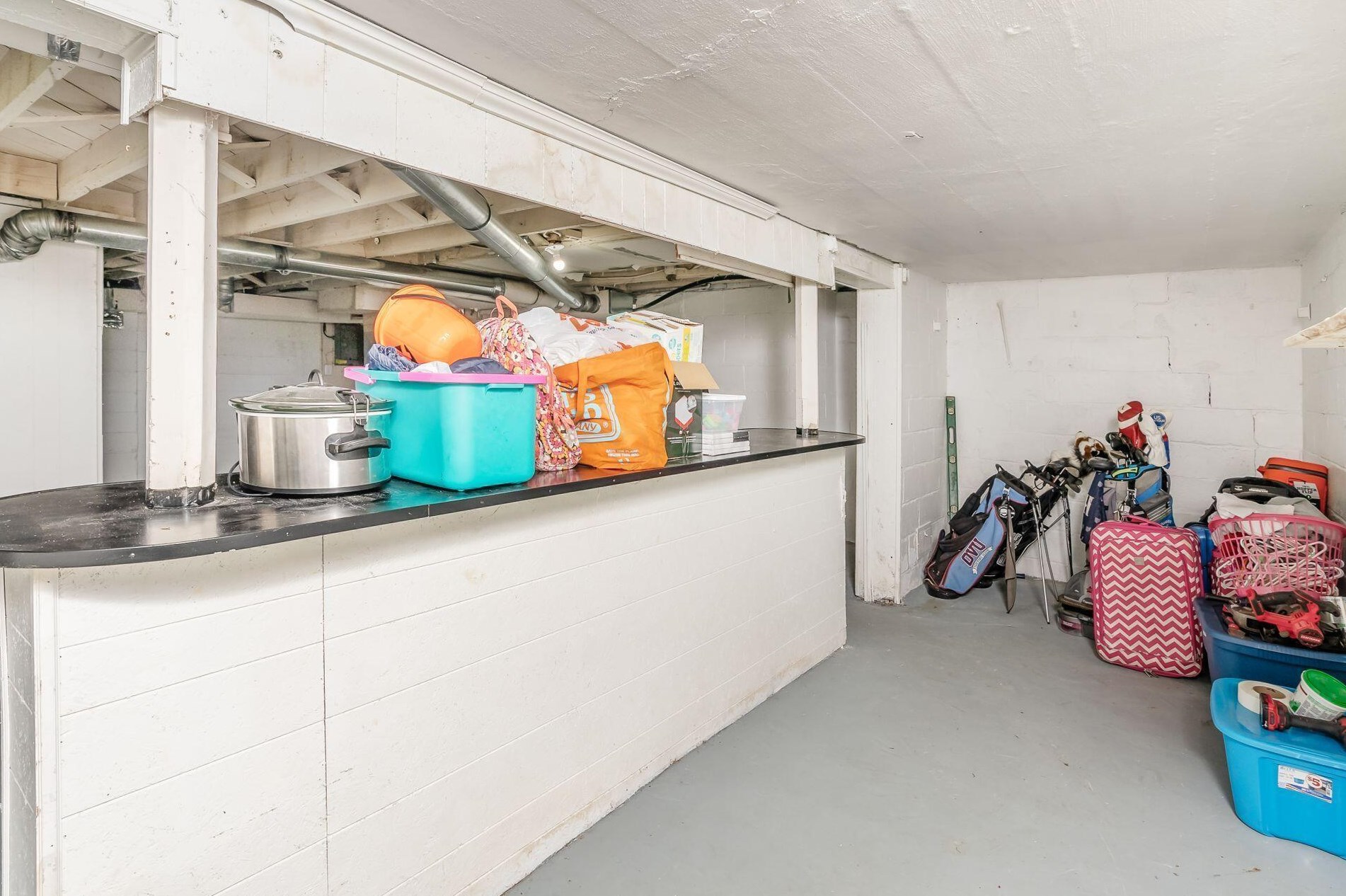 1586 Briarwood Ave, Columbus OH 43211-1502 exterior