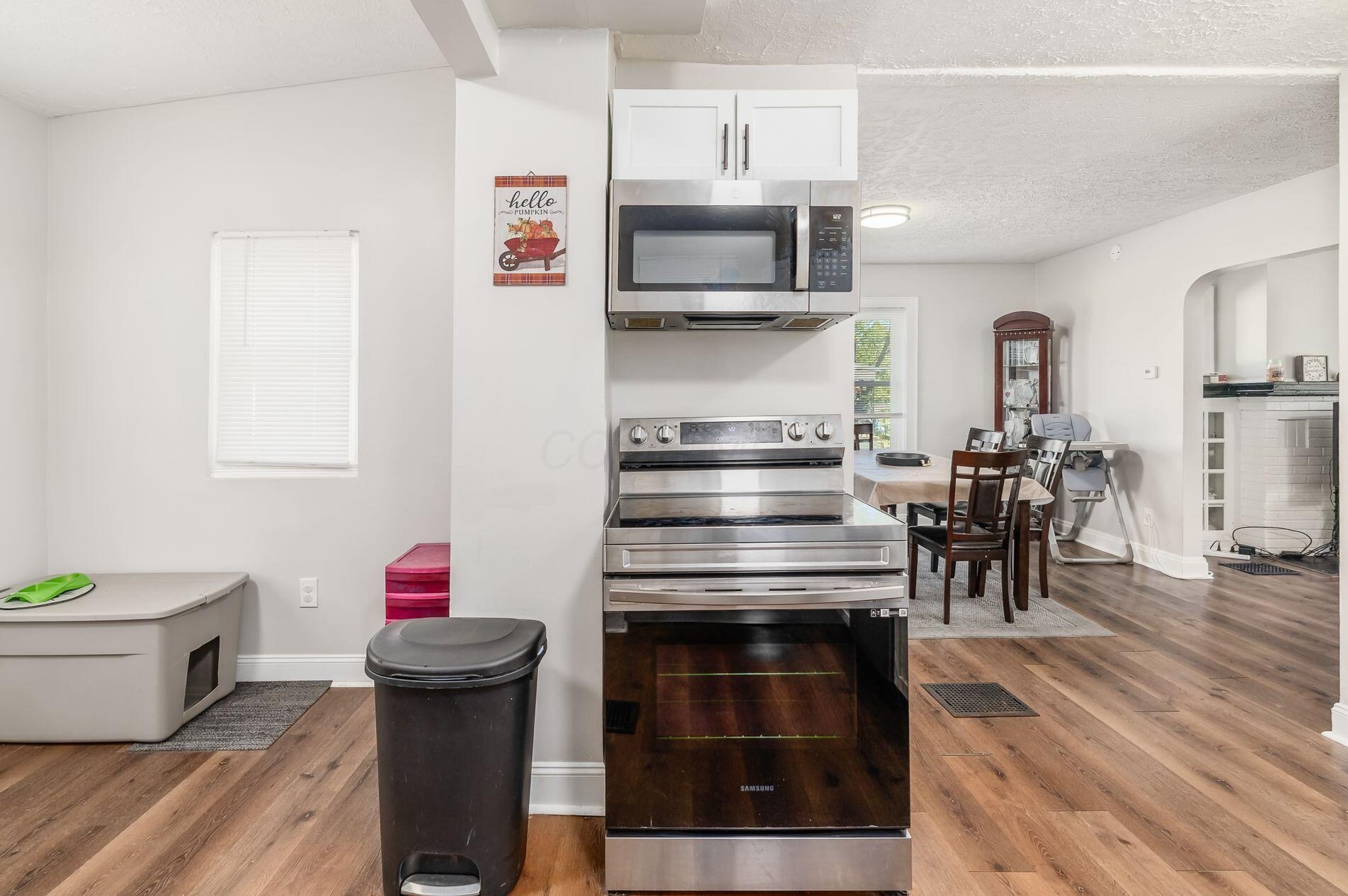 1586 Briarwood Ave, Columbus OH 43211-1502 exterior