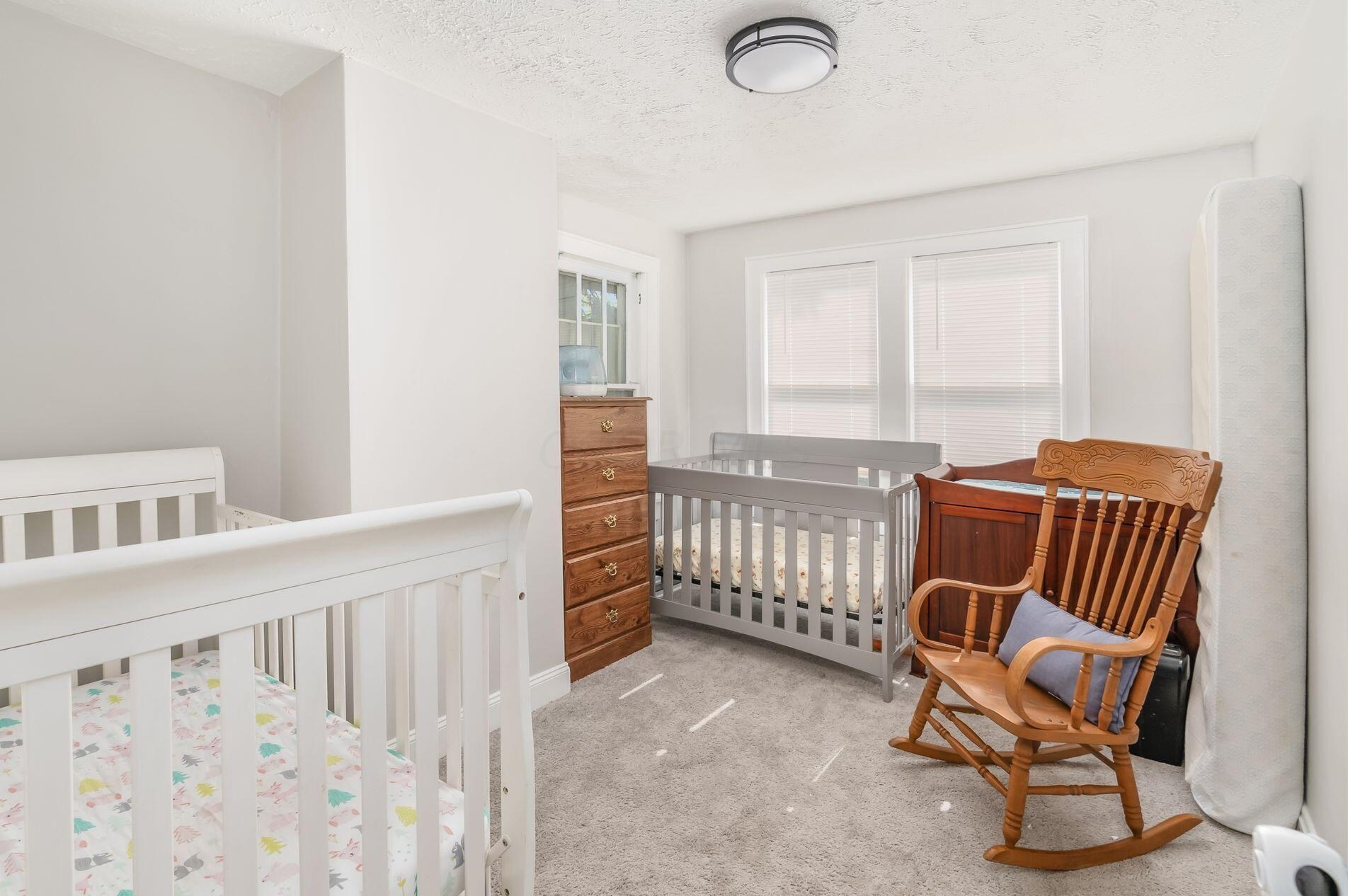 1586 Briarwood Ave, Columbus OH 43211-1502 exterior