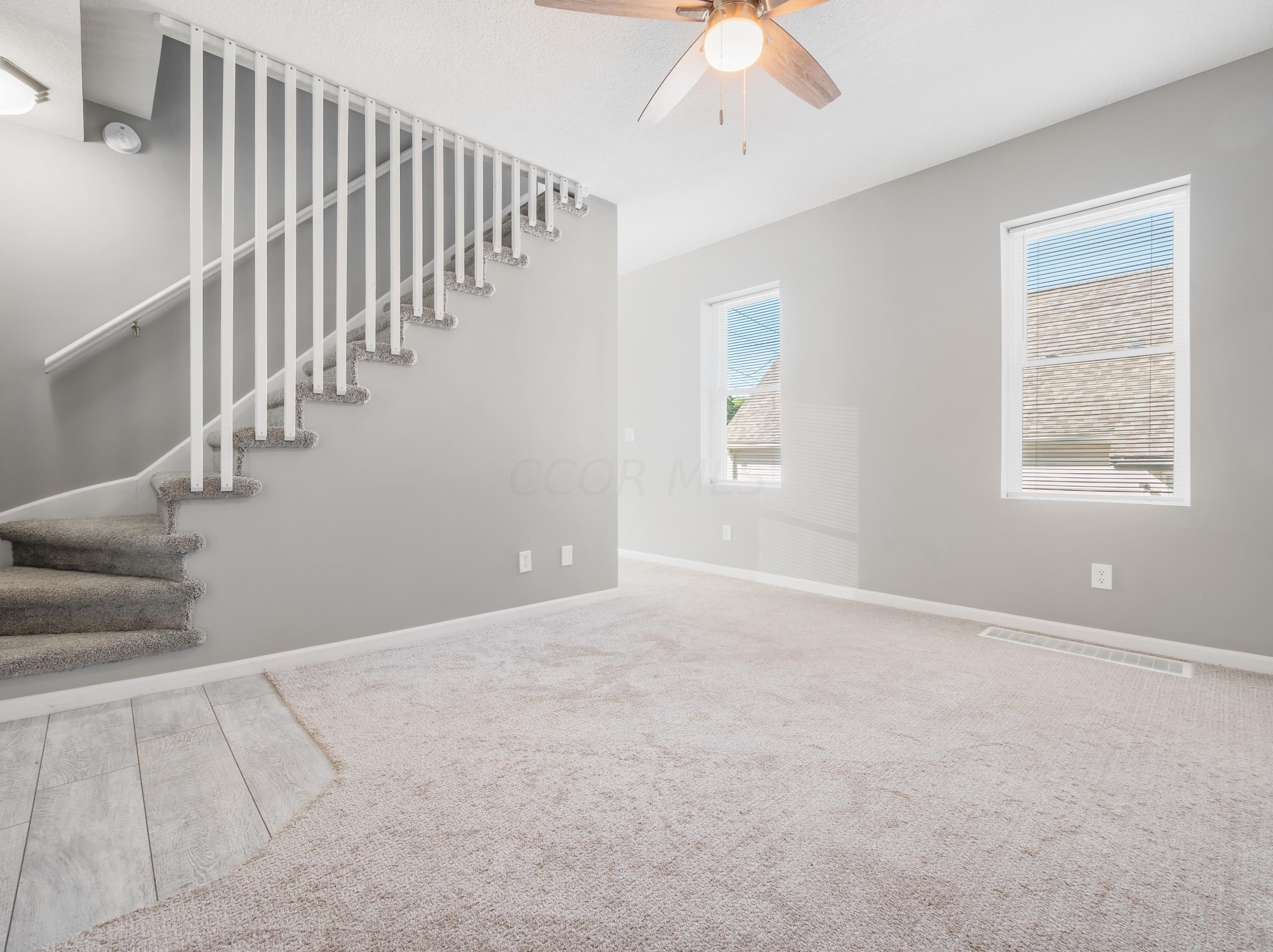 1379 Sharon Ave, Zanesville, OH 43701