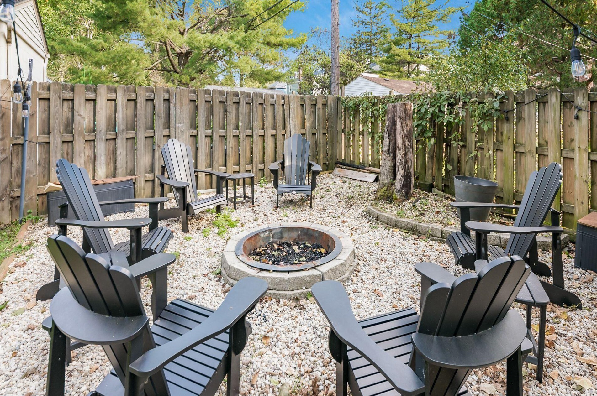 233 Richards Rd, Columbus OH 43214-3738 exterior