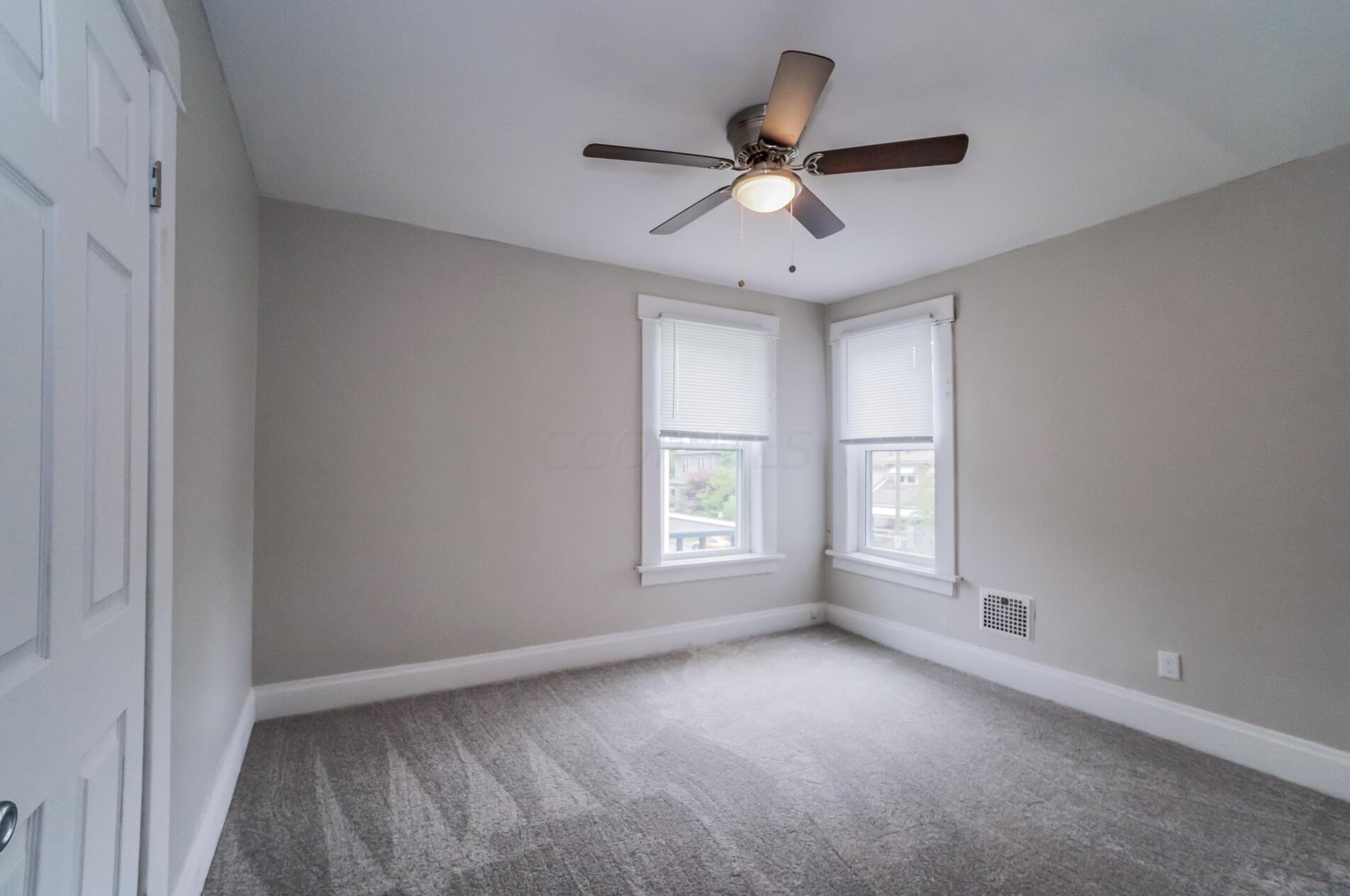 333 Eureka Ave, Columbus OH 43204-3720 exterior