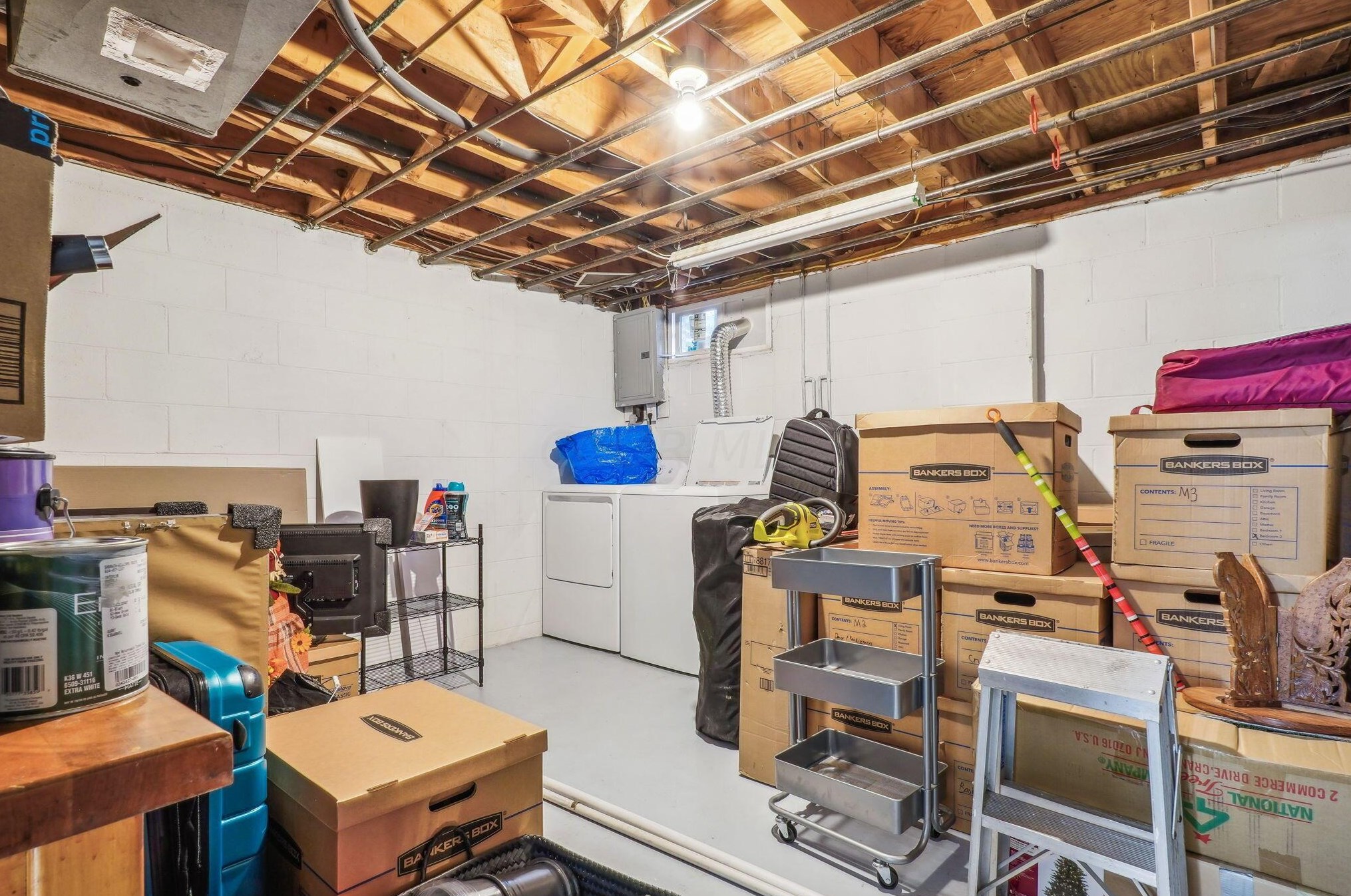 1227 Weybridge Rd, Columbus OH 43220-8102 exterior