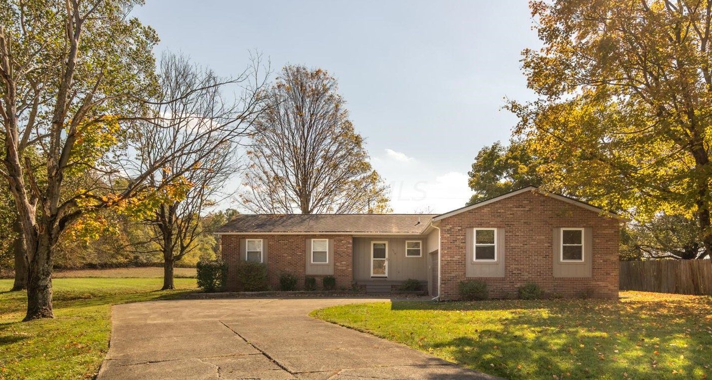 318 Stoney Ridge Dr Sw, Pataskala, OH 43062