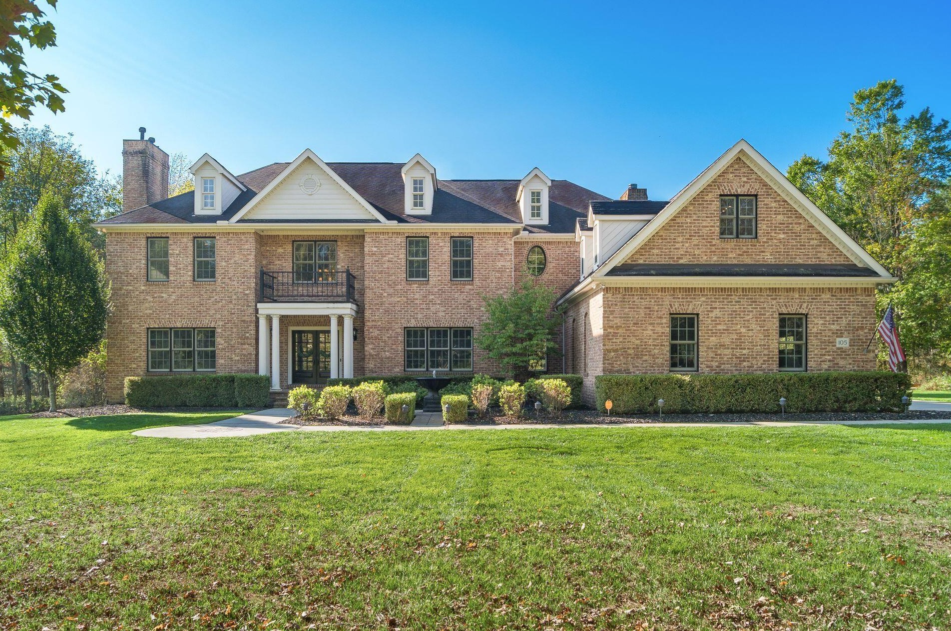 105 Roseview Dr, Granville, OH 43023