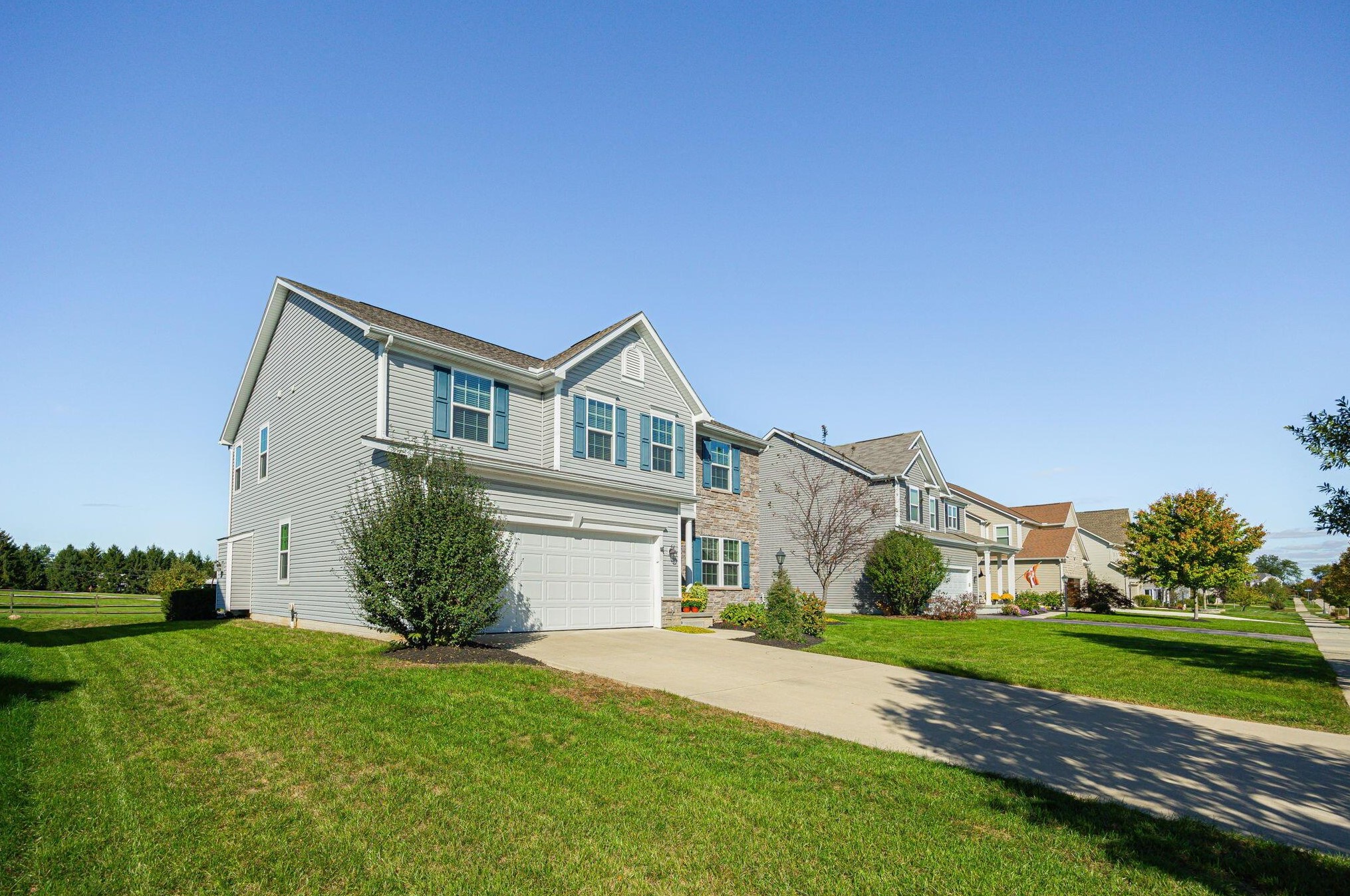 738 Maple Vista Dr, Delaware, OH 43015