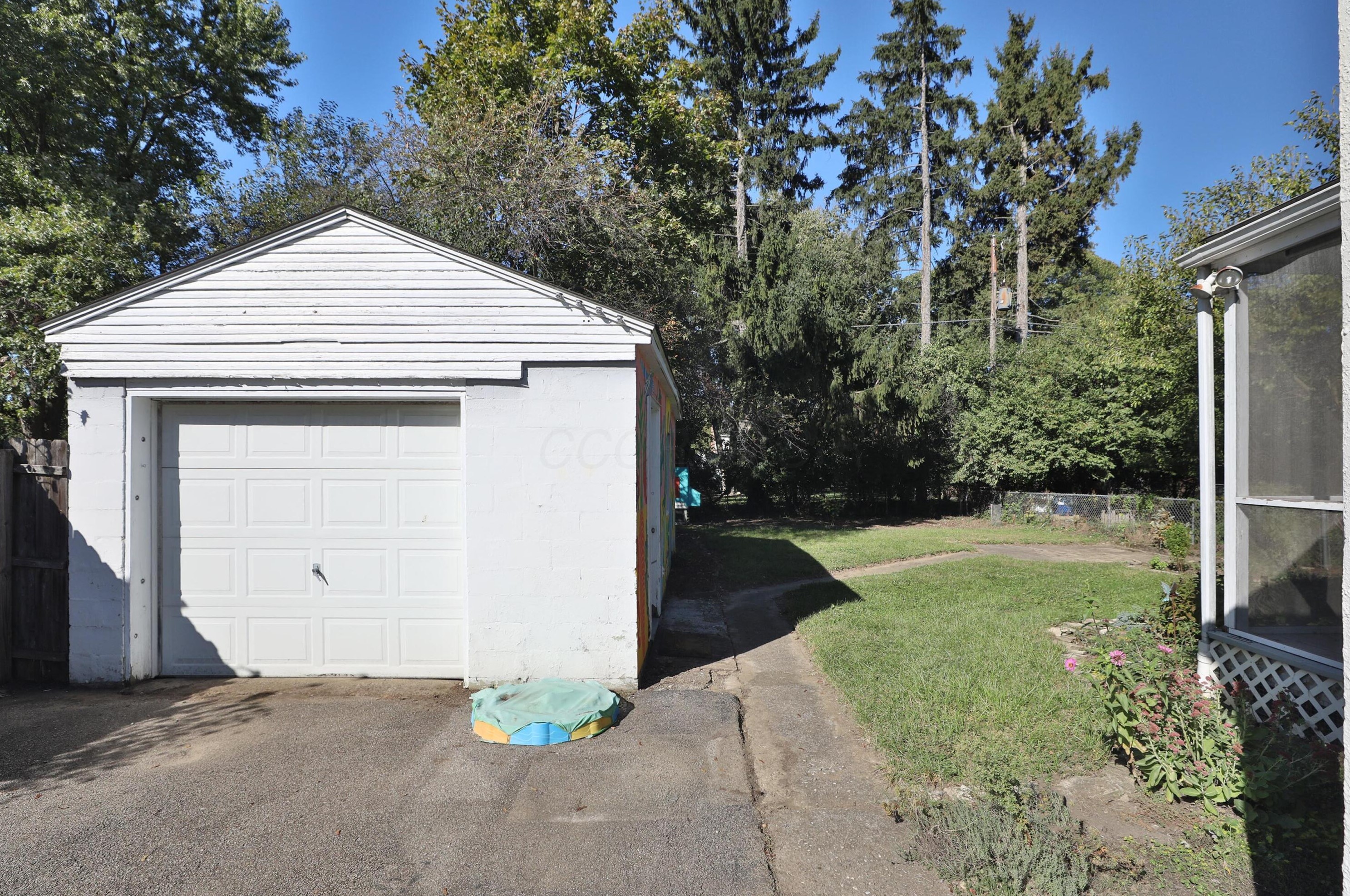 350 Weisheimer Rd, Columbus OH 43214-2150 exterior