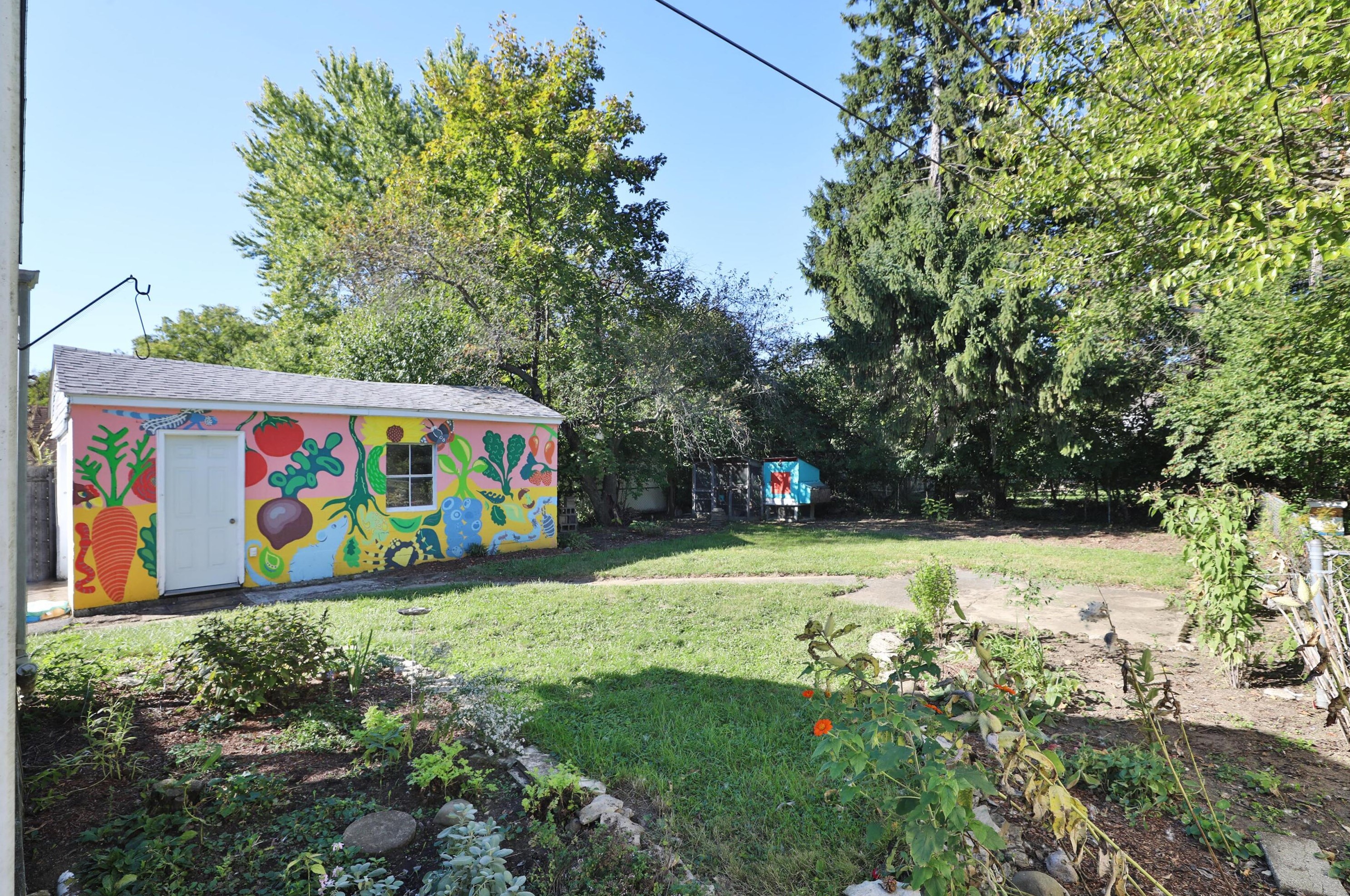 350 Weisheimer Rd, Columbus OH 43214-2150 exterior