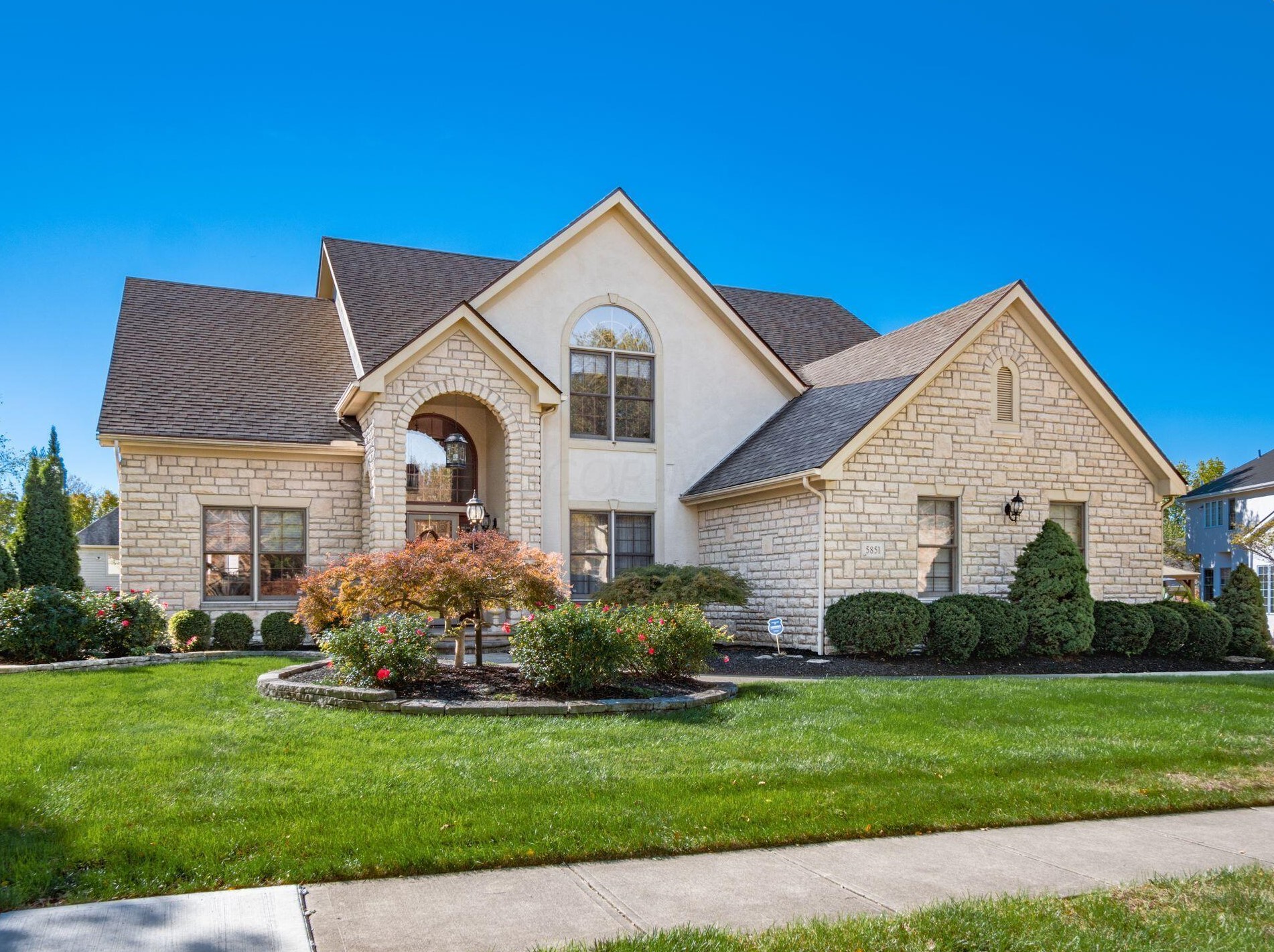 5851 Rushwood Dr, Dublin, OH 43017