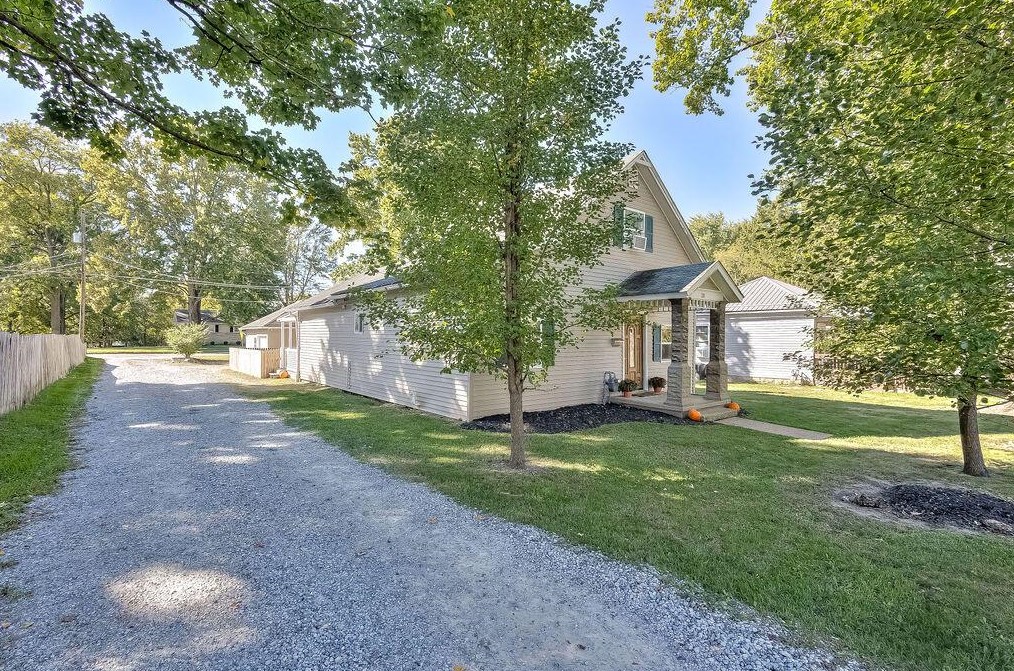 20 Lawn Ave, Mount Vernon, OH 43050