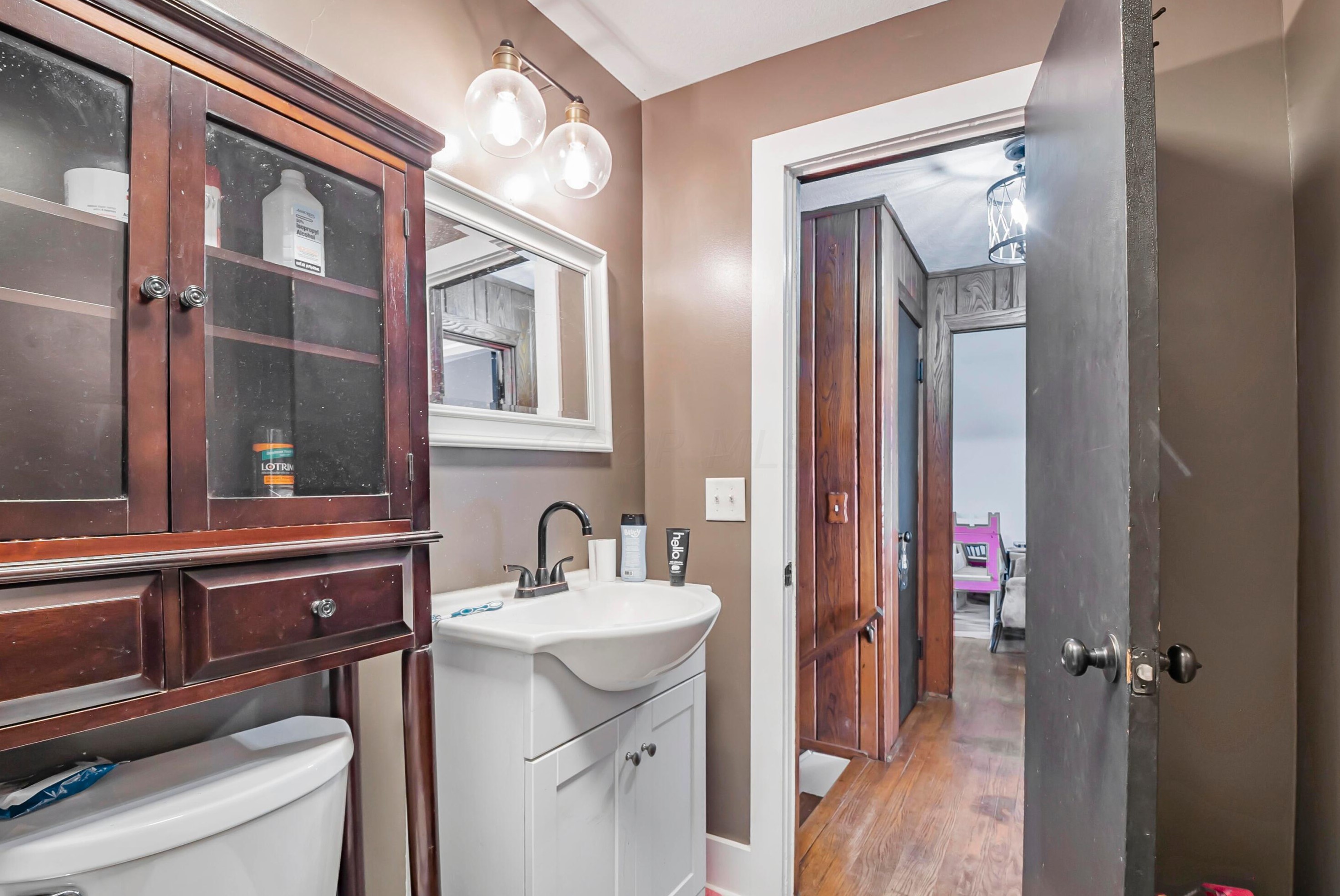 203 Martinsburg Rd, Mount Vernon OH  43050-8520 exterior