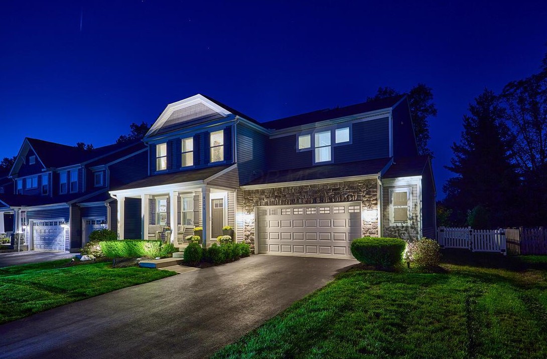 8206 Narrow Leaf Dr, Blacklick, OH 43004
