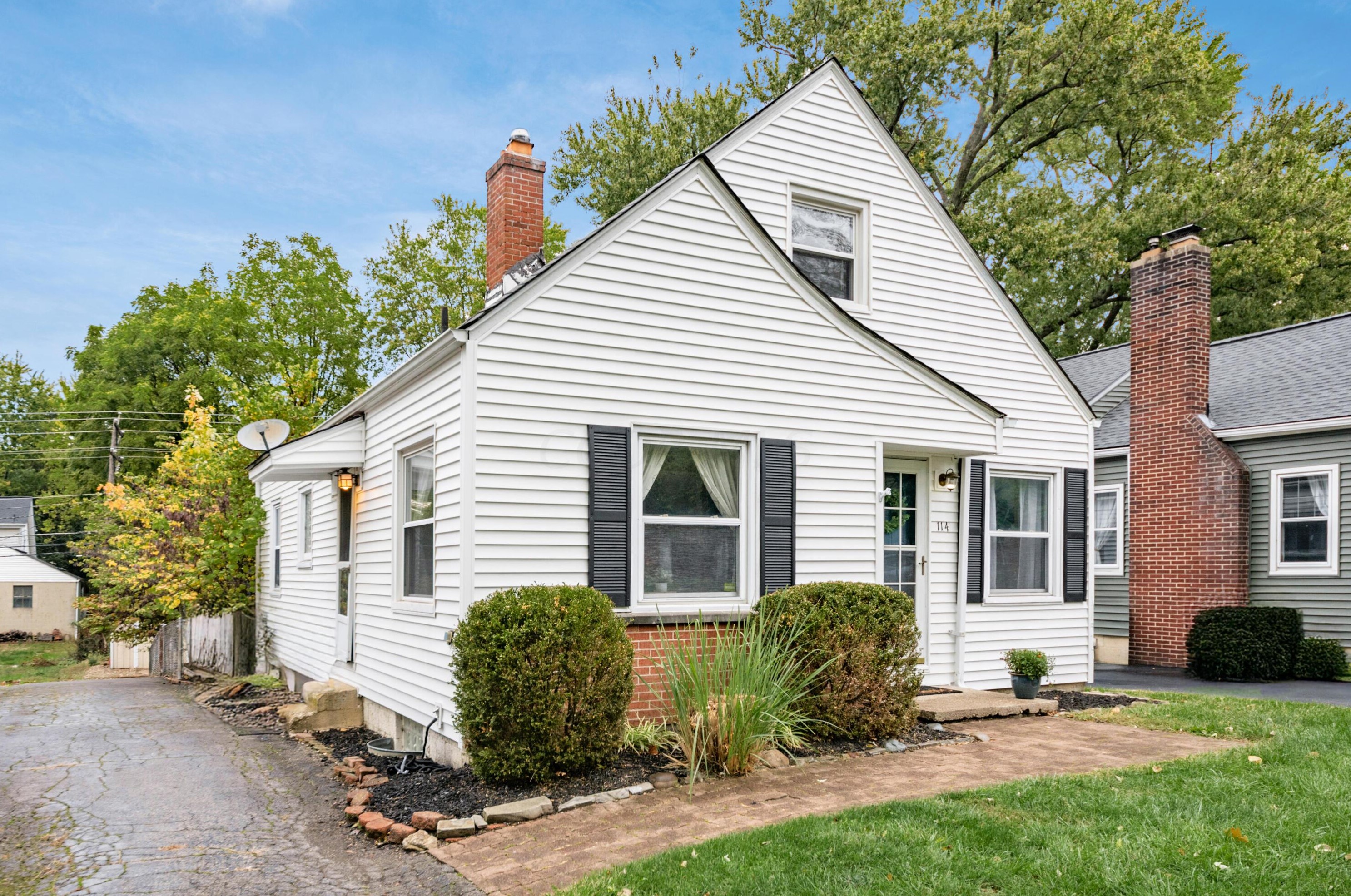 114 E Stanton Ave, Sharon Township, OH 43214