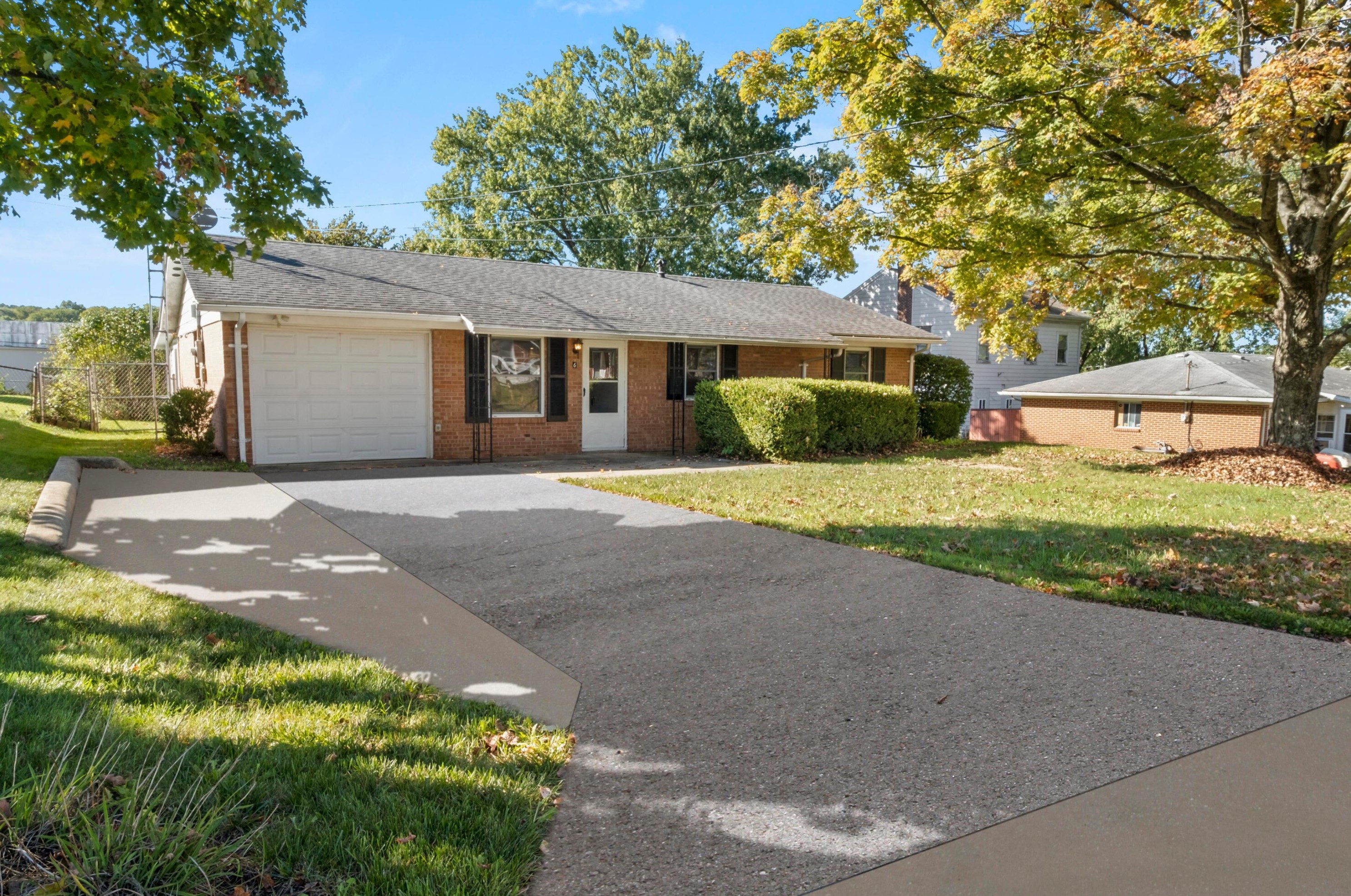 6 Eastmoor Dr, Mount Vernon, OH 43050